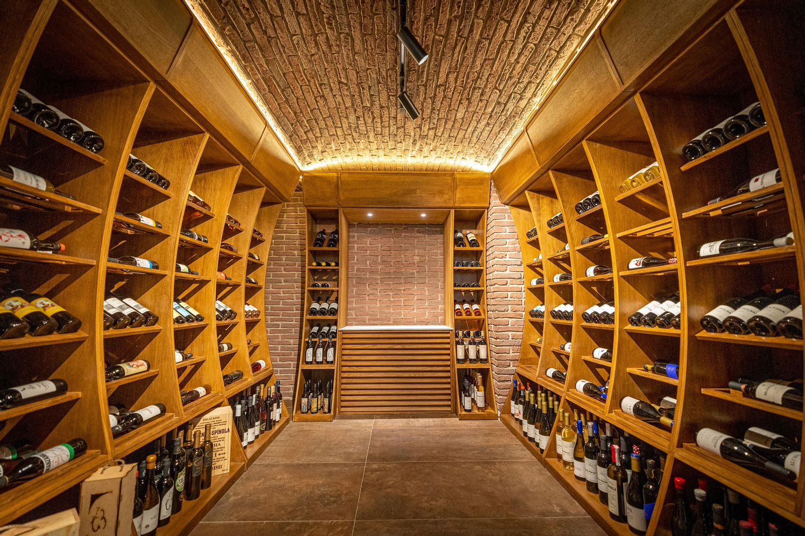 Imágenes de ‘Shopping Almadraba’ la nueva tienda de Petaca Chico en Cádiz