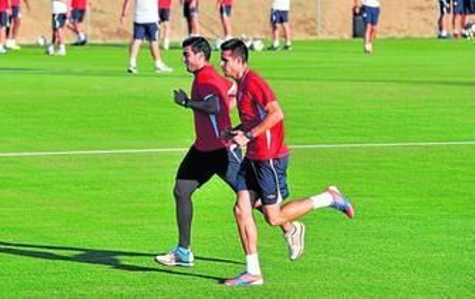 Reyes y Manu del Moral cumplen con una de las pruebas físicas que el cuerpo técnico programó para la primera sesión de la semana.
