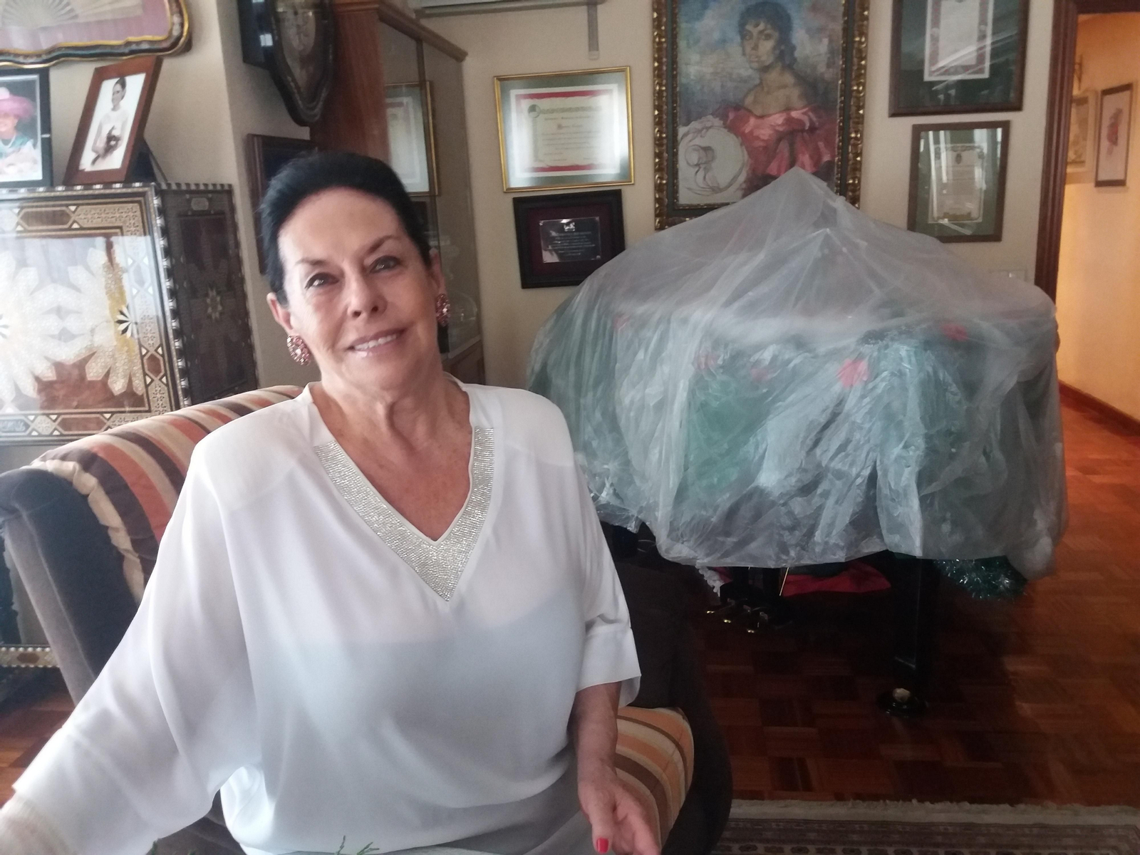 Maribel Calvín, en el salón de su casa durante la entrevista