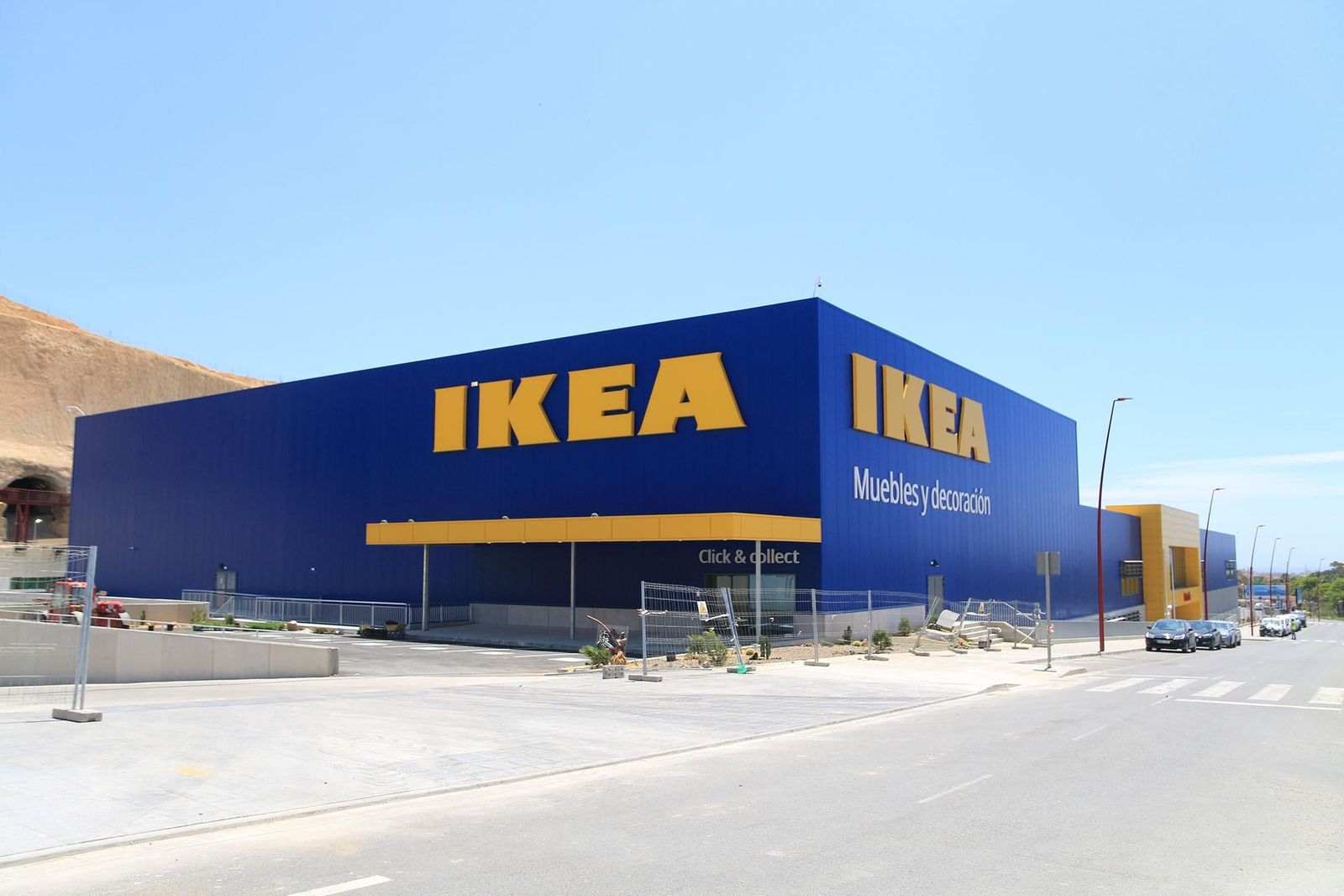 Últimos preparativos del Ikea antes de la inauguración
