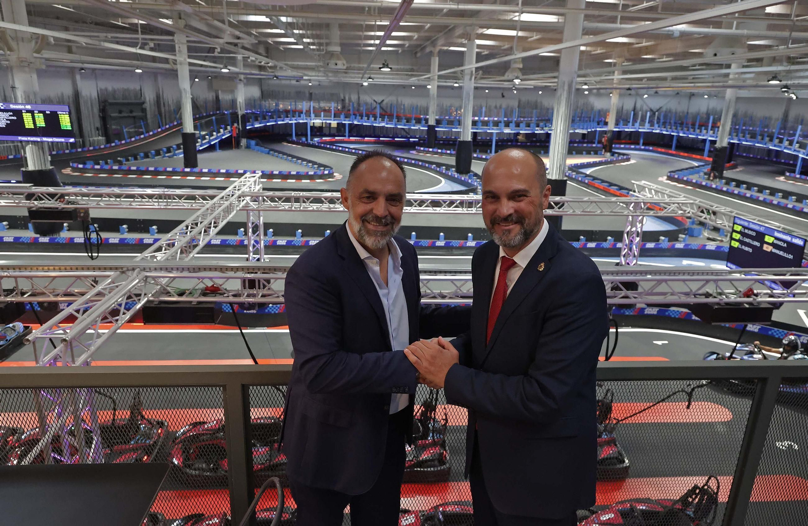 Fotos de la inauguración de Mega Ozone Browling en Los Barrios