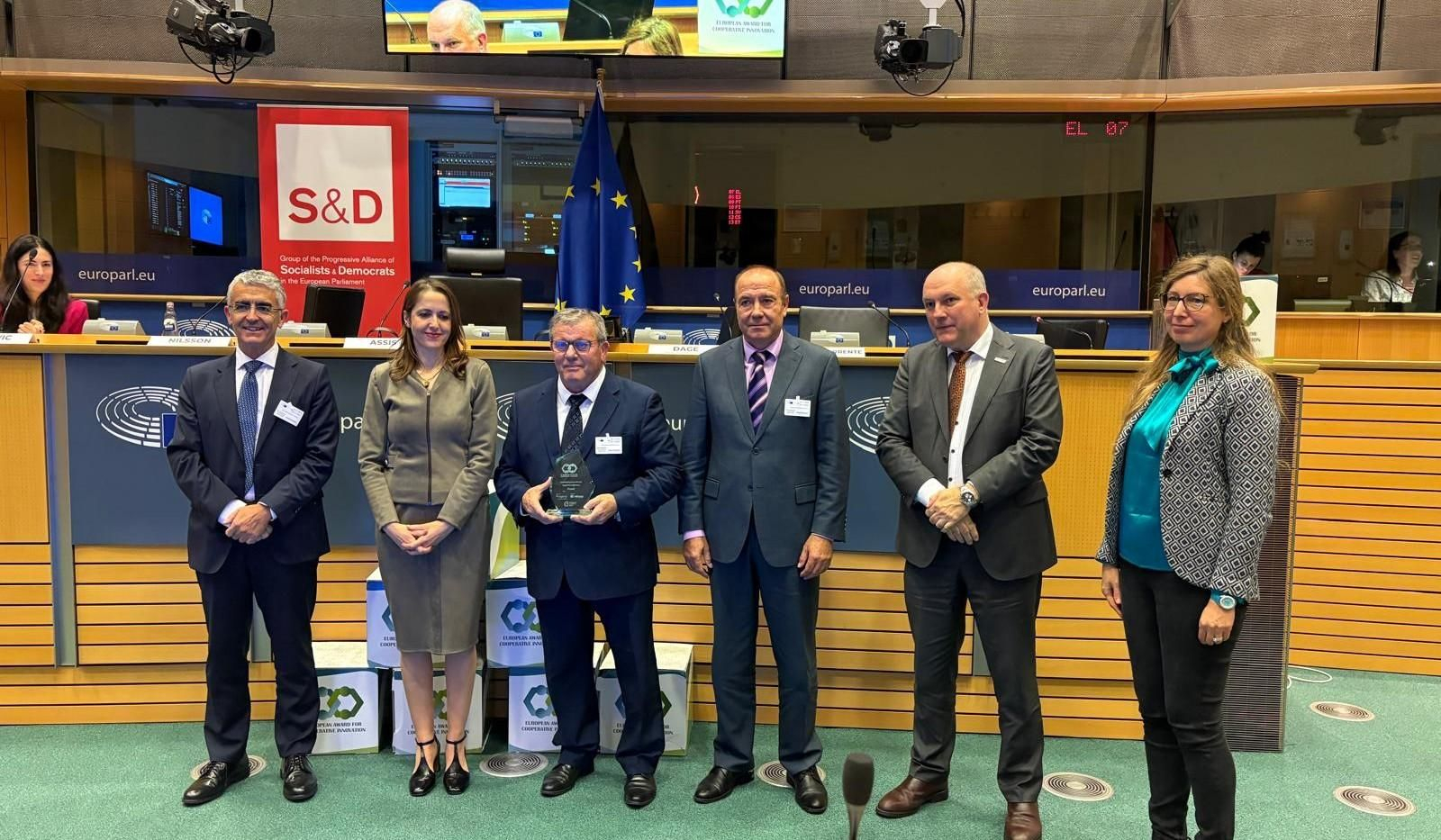 Vicasol recibe el premio europeo en Bruselas.