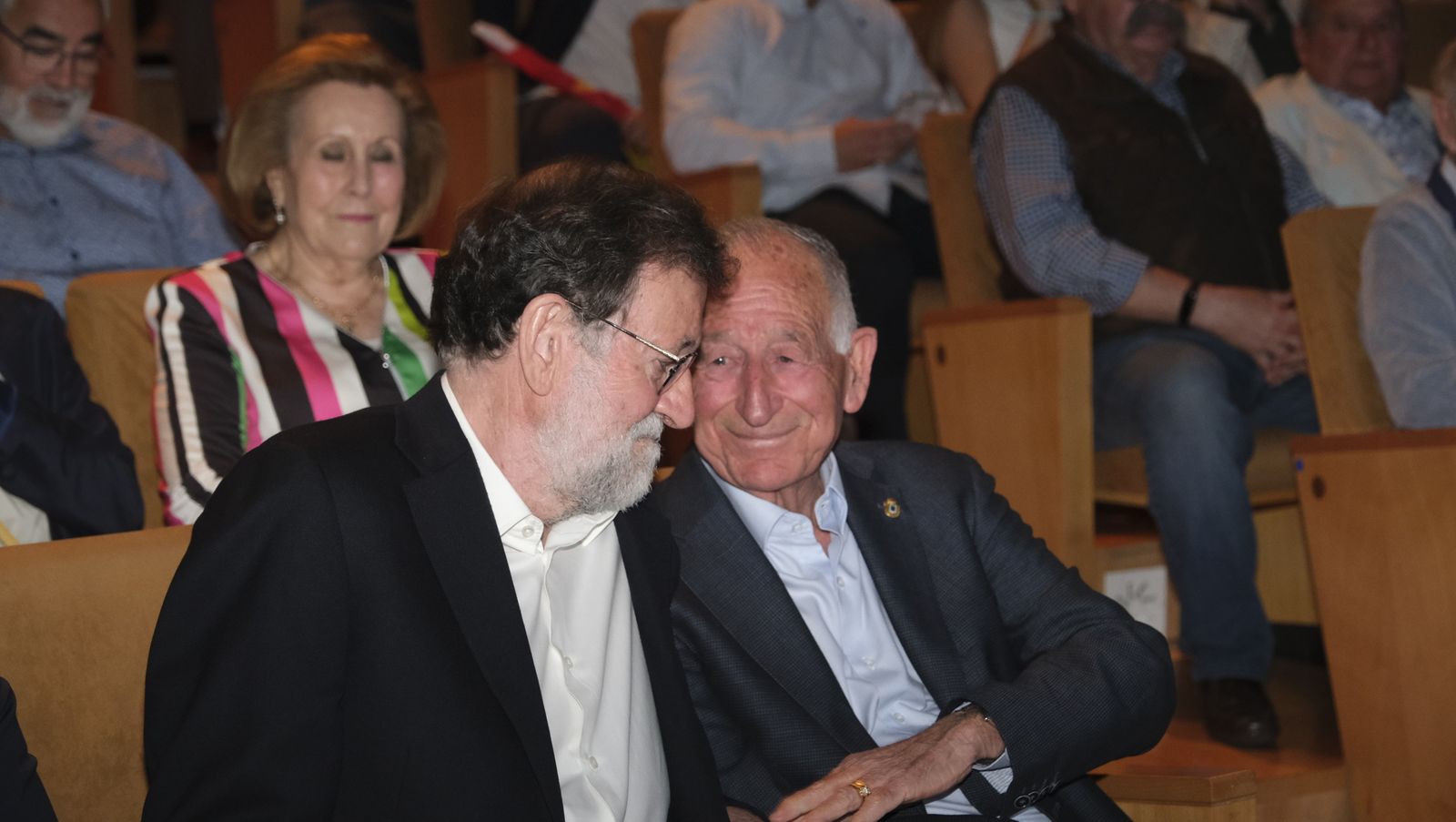 Imágenes de Rajoy apoyando la candidatura de Gabriel Amat a la Alcaldía de Roquetas de Mar