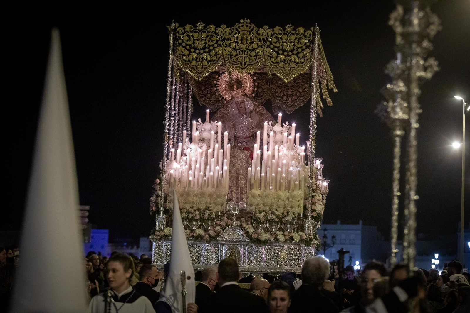 Las imágenes de la cofradía del Perdón en la Semana Santa de Cádiz 2022