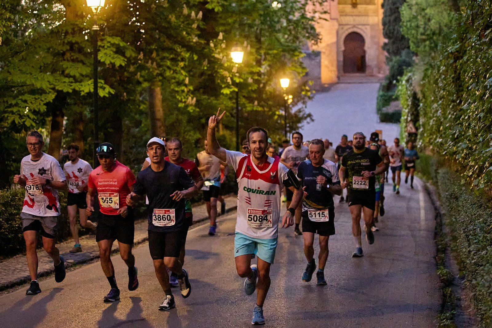 Las mejores imágenes de la Media Maratón Ciudad de Granada 2025