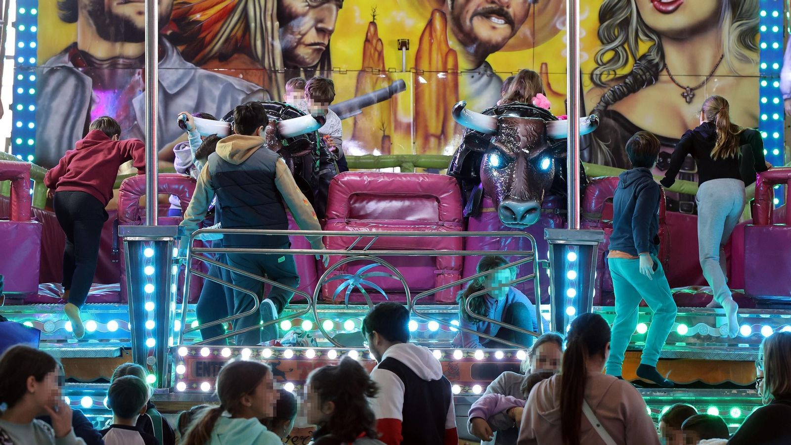 Imágenes del primer día de Juvelandia en Jerez