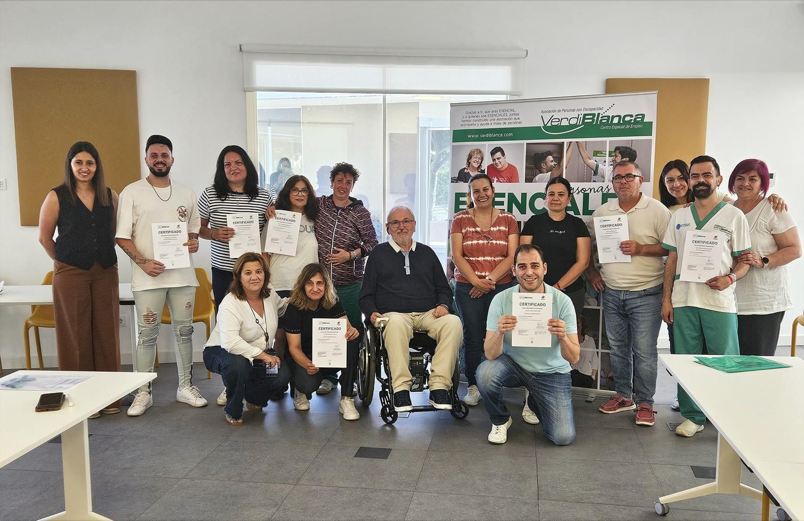 Entrega de diplomas del curso de Lengua de Signos en Verdiblanca.