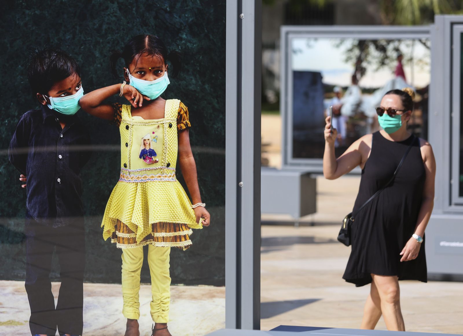 Fotos de la exposición sobre la vida cotidiana en la India de la calle Alcazabilla