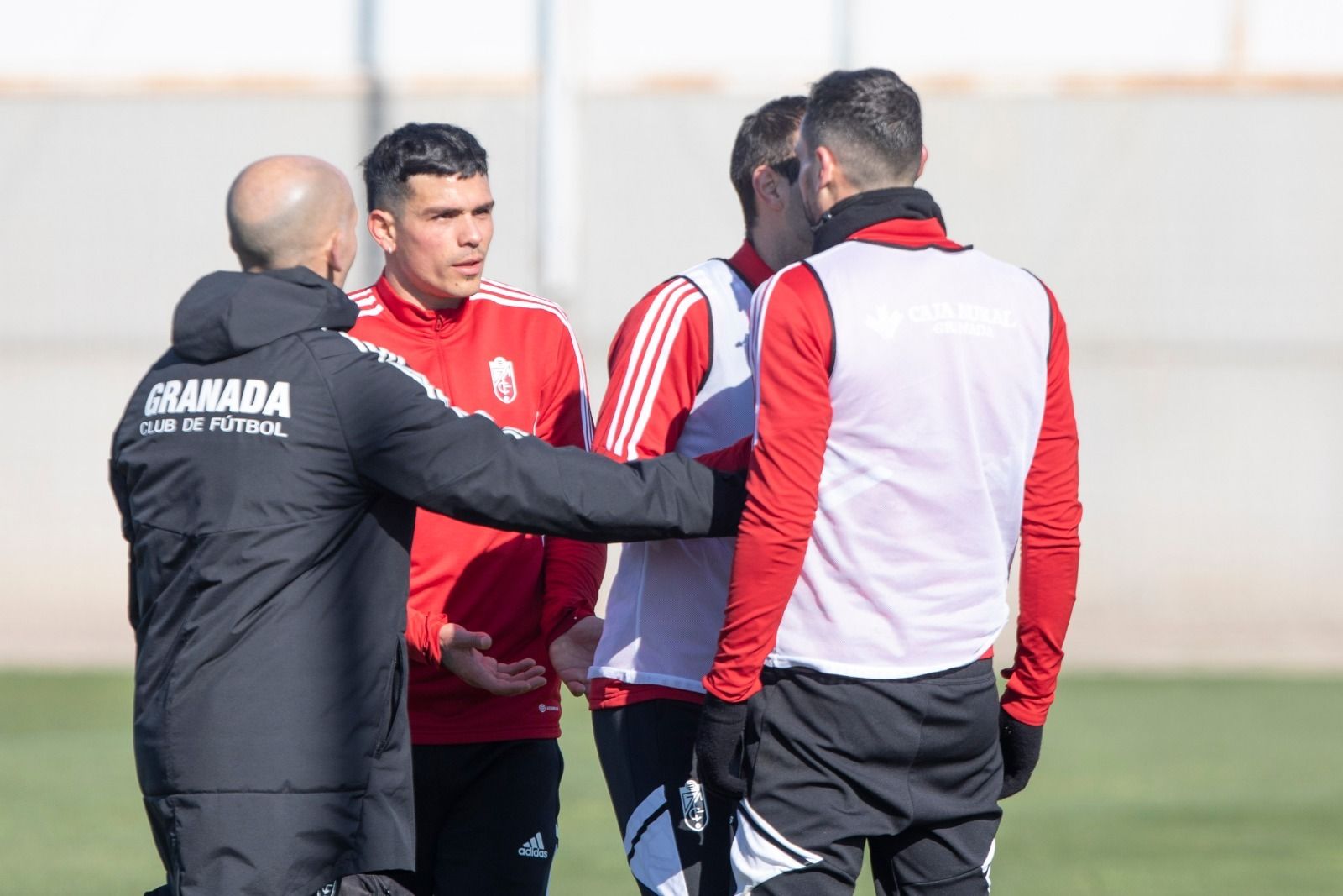 Así fue el encontronazo entre Antonio Puertas y Jonathan Silva en el entrenamiento del Granada CF