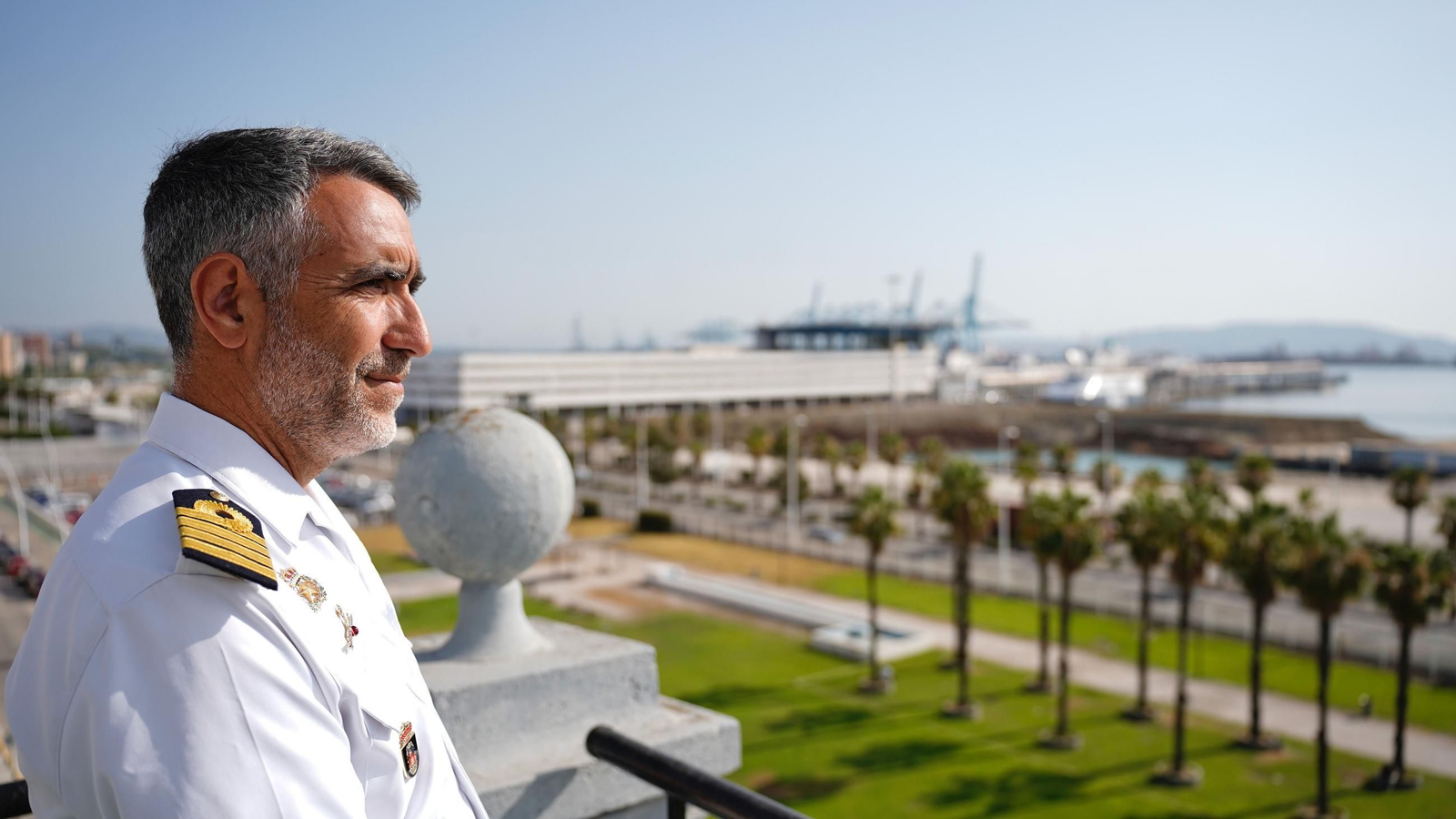 Entrevista con el comandante naval Fernando García, en la sede la comandancia de Algeciras