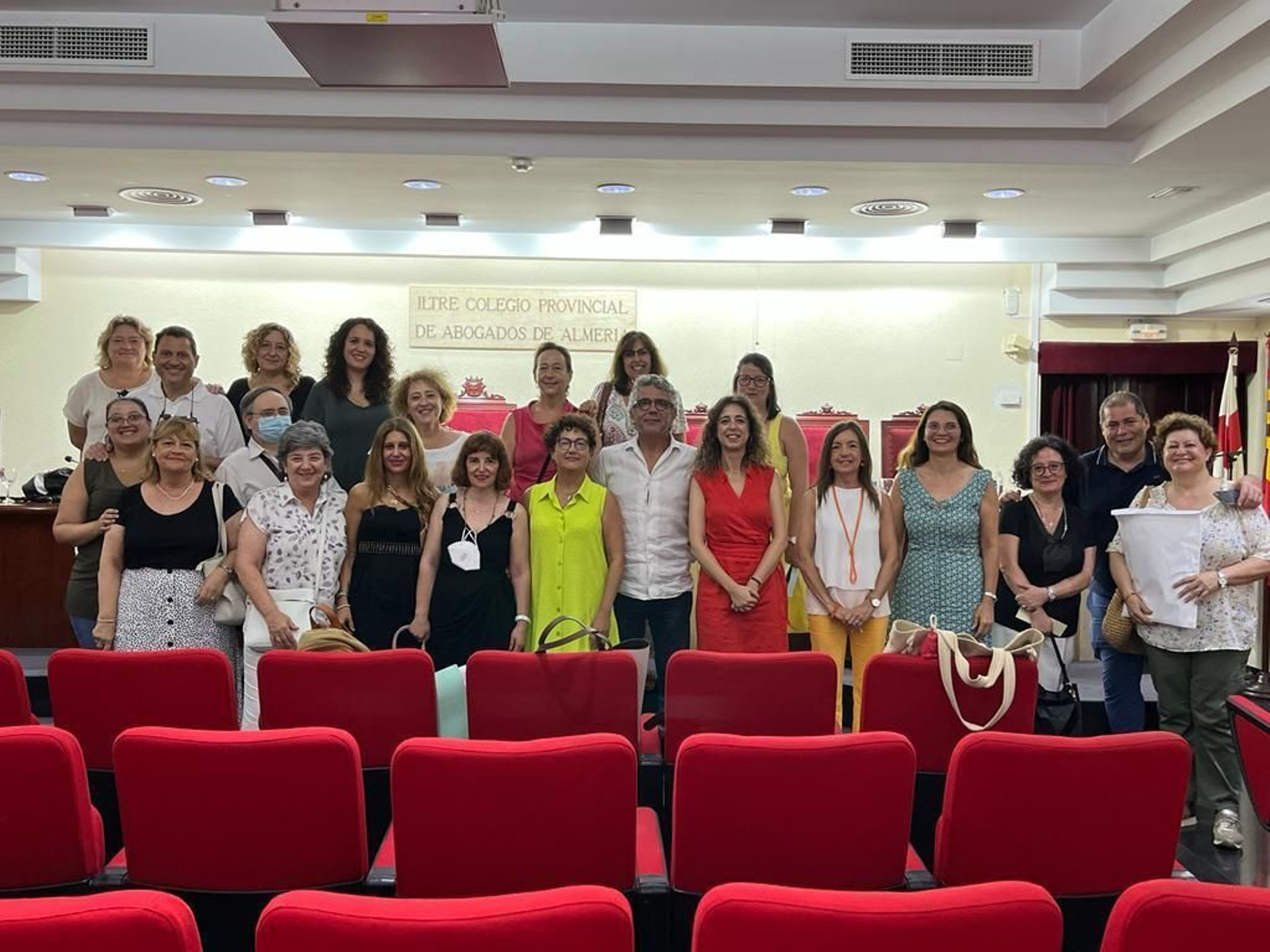 El Colegio de Abogados cambia su nombre para representar la realidad paritaria de sus miembros