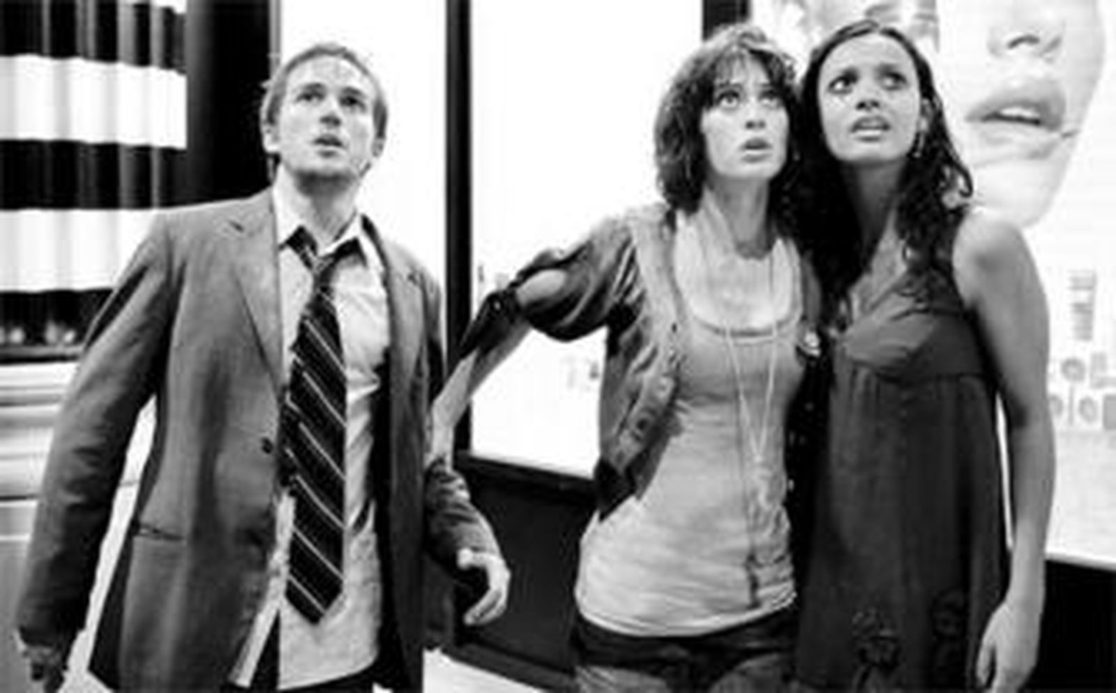 1 y 2. Algunos de los protagonistas de 'Monstruoso', el desafortunado título con el que desembarca en las salas españolas 'Cloverfield', el nuevo proyecto como productor de J. J. Abrams, que ha confiado la dirección de este filme a Matt Reeves. 3. Jack Nicholson y Morgan Freeman apuran sus últimos meses de vida en la comedia 'Ahora o nunca', firmada por Rob Reiner. 4. Ellen Page en 'Juno', de Jason Reitman, la sorpresa 'indie' del año.