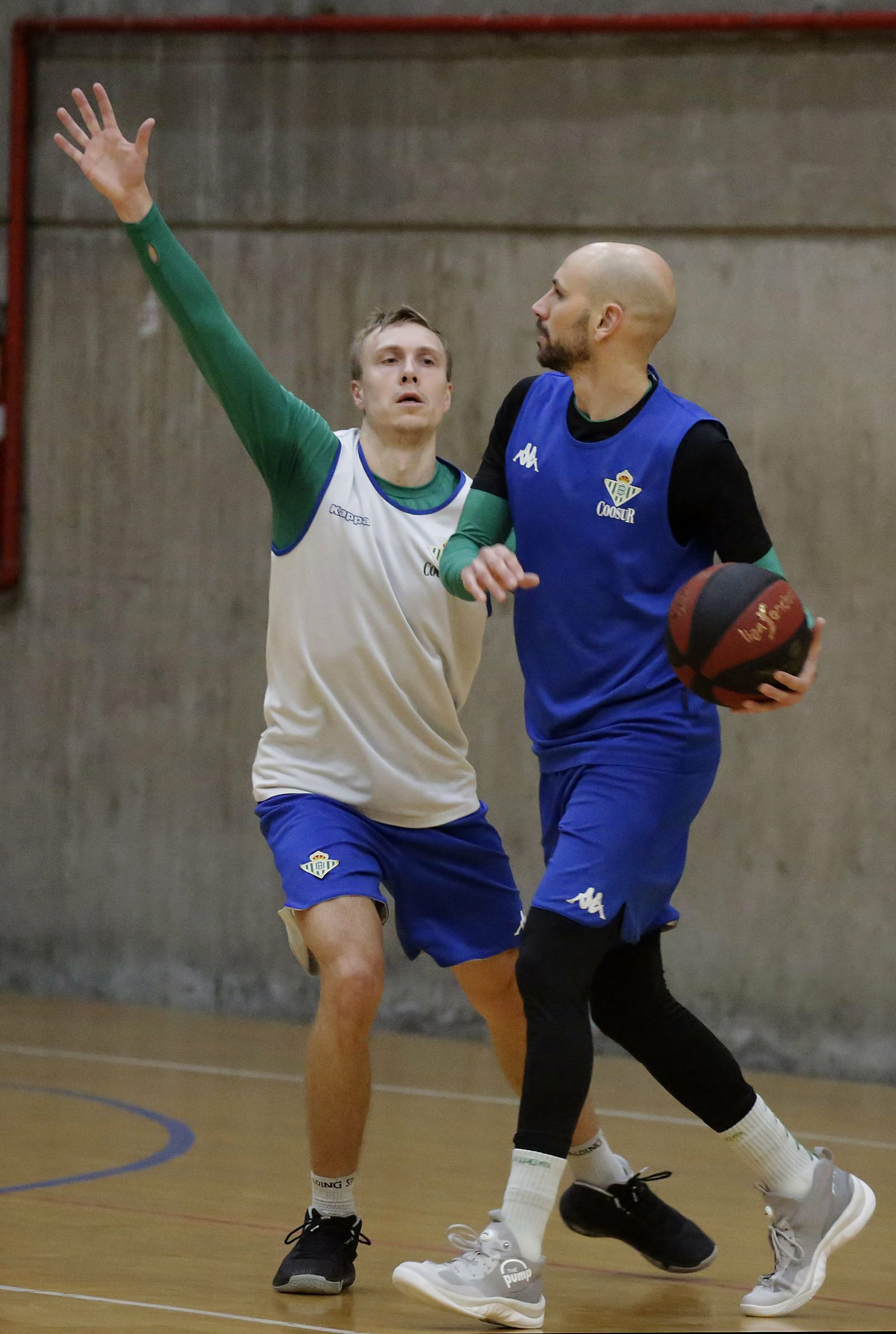 Borg defiende a Oliver en una sesión preparatoria.