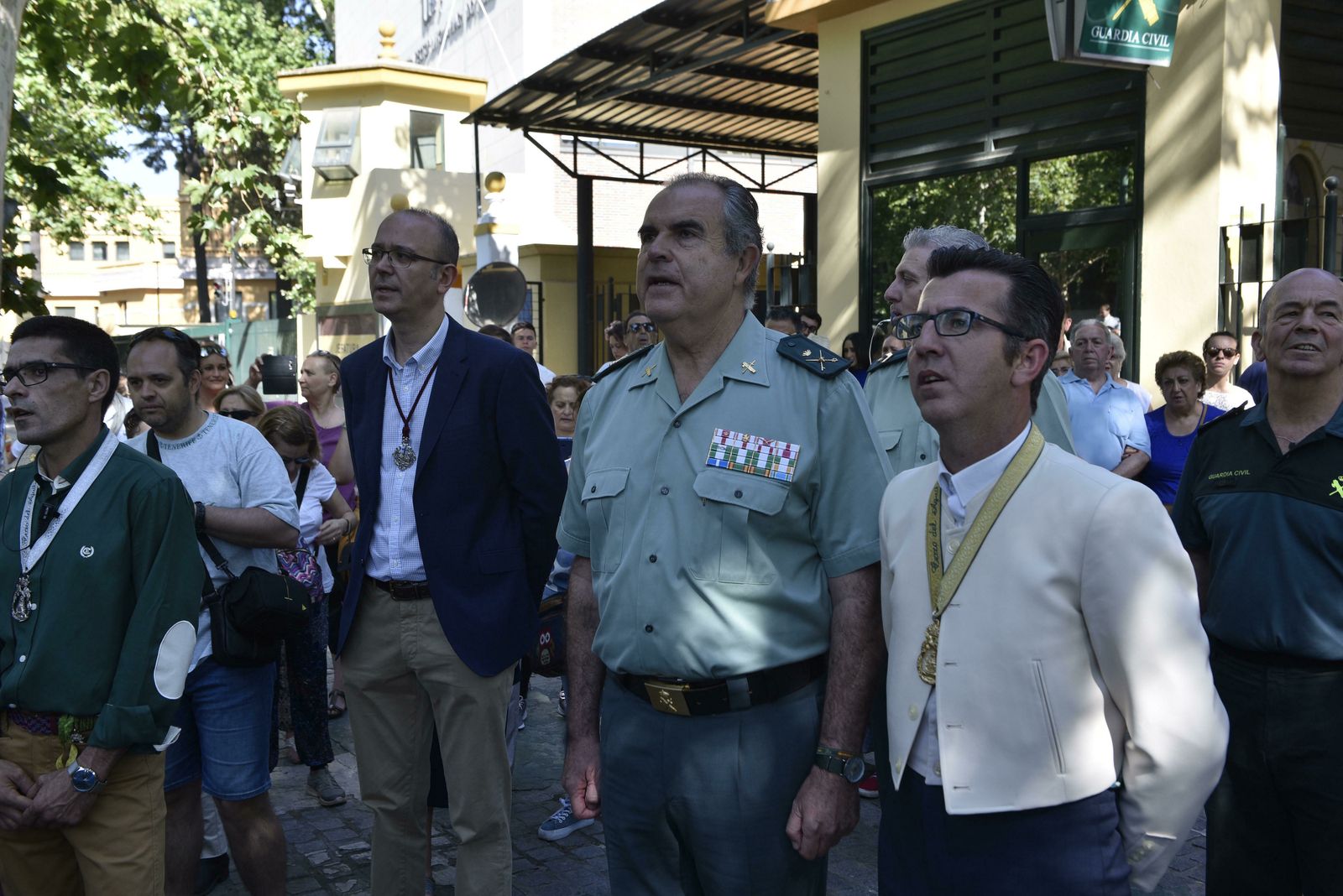 Salida de la Hermandad de El Cerro hacia El Rocío