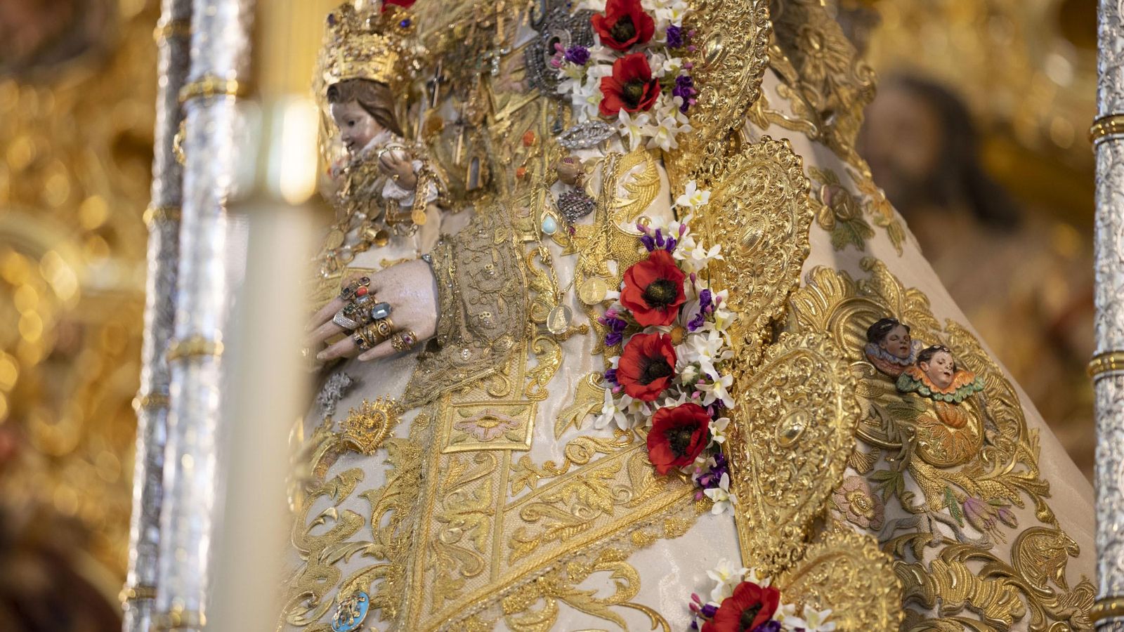 Flores de la Virgen del Rocío.