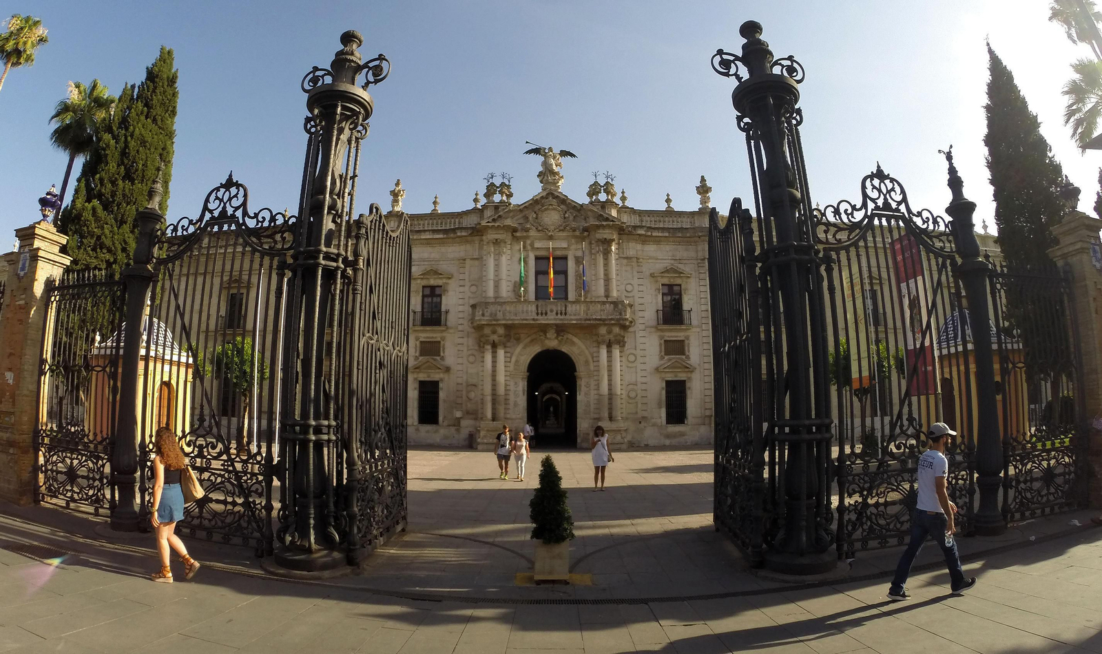 Edificio del Rectorado de la Universidad de Sevilla, que Forbes sitúa como una de las mejores universidades de España. Edificio del Rectorado de la Universidad de Sevilla, que Forbes sitúa como una de las mejores universidades de España.