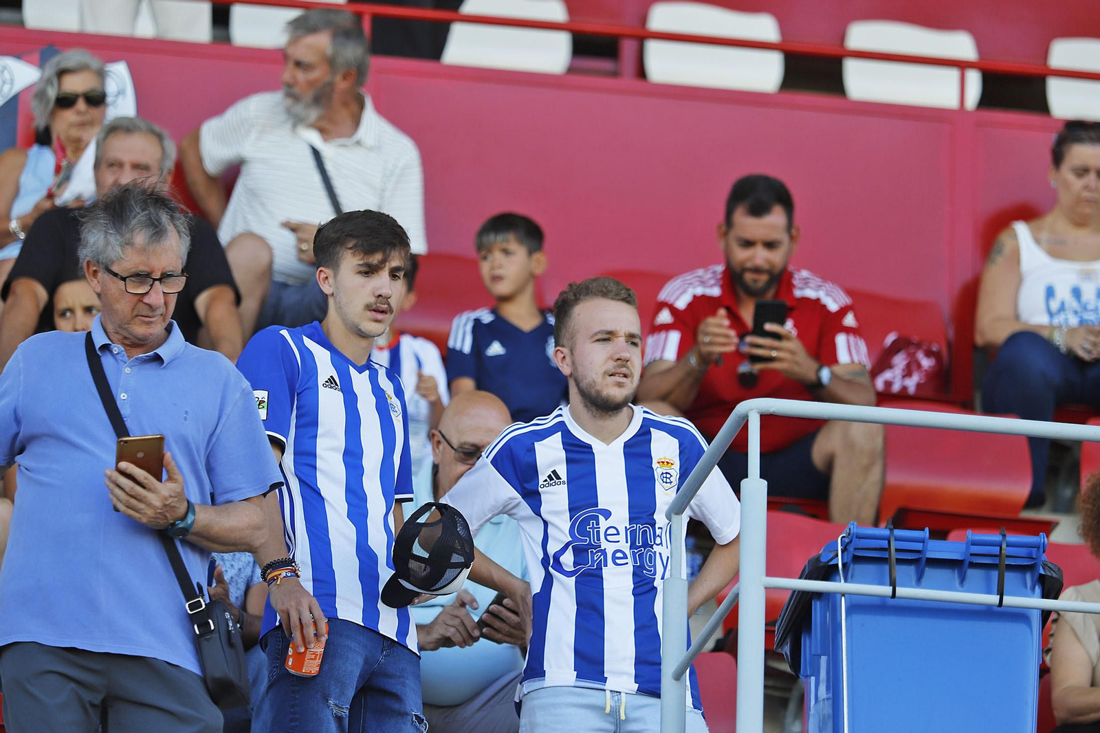Imágenes del partido entre el Cartaya y el Recreativo de Huelva