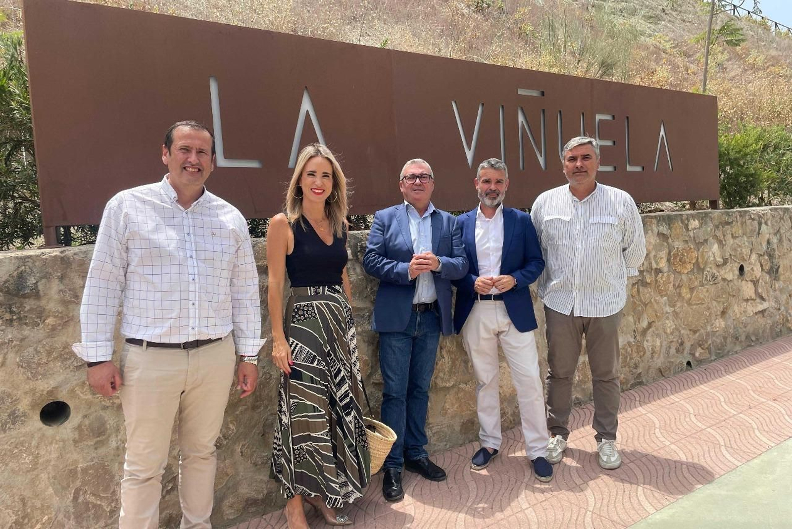 Parte del equipo municipal del Ayuntamiento de La Viñuela