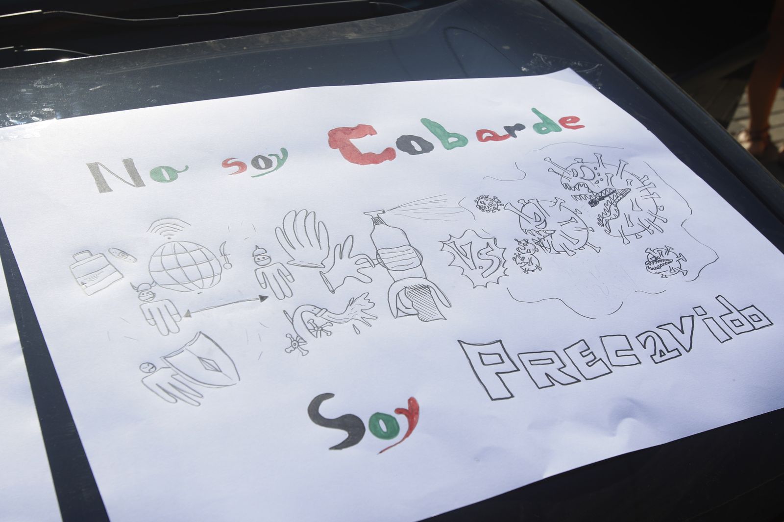 La caravana por una vuelta al cole segura en Córdoba, en fotos