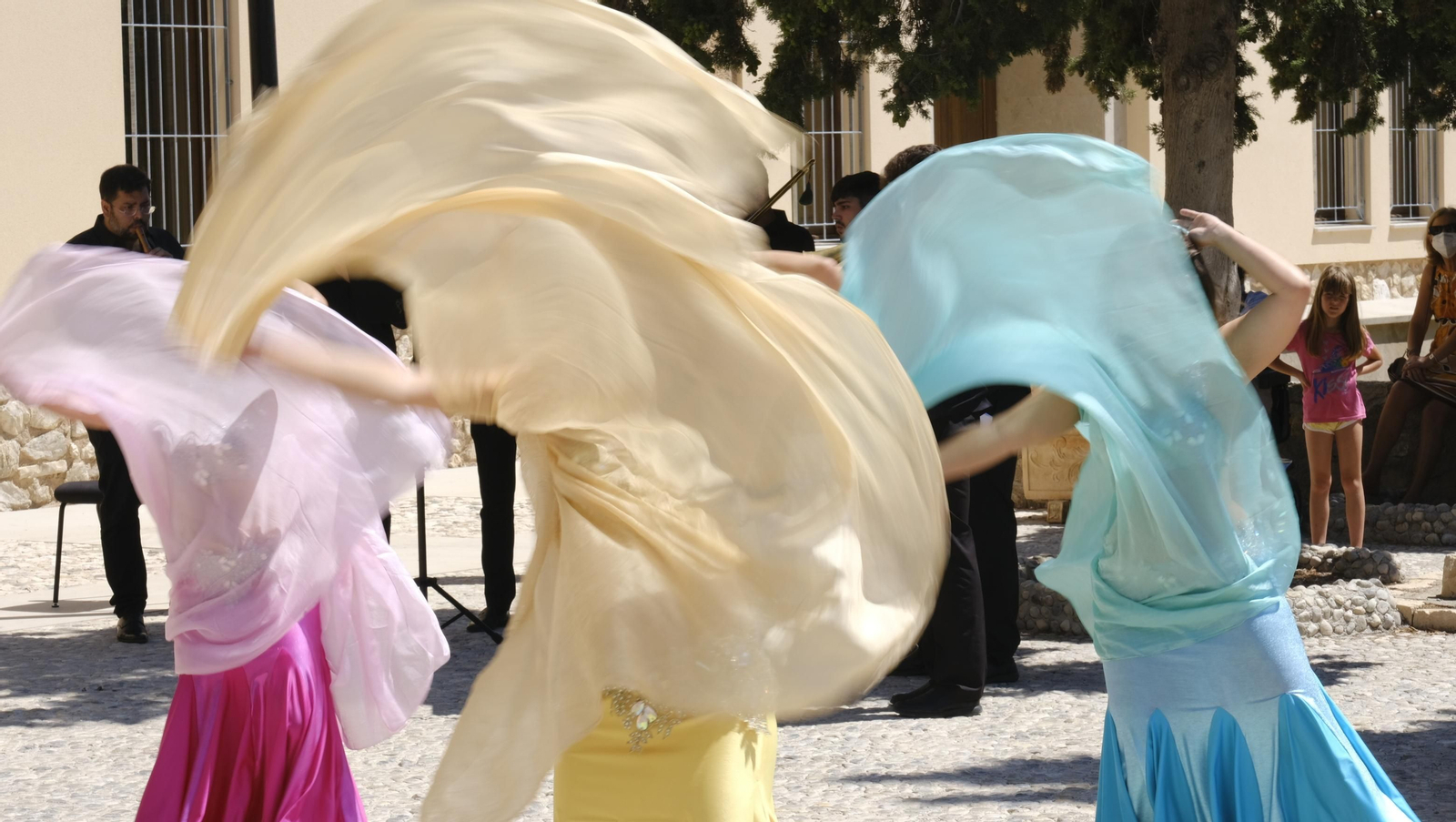 Fotogalería paseo muusical esentia ministriles