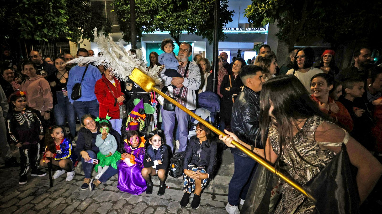 Búscate en la cabalgata de Halloween de Jerez