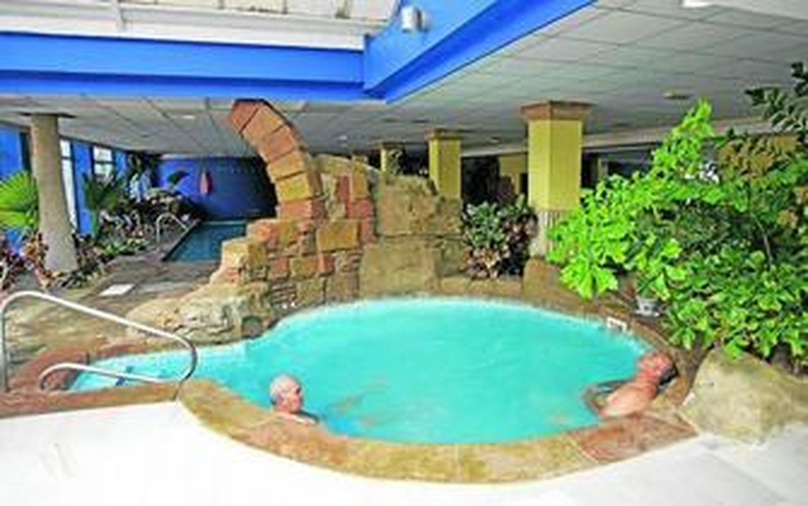 El spa del Hotel Playasol cuenta con mil metros cuadrados de superficie para el disfrute de los usuarios.