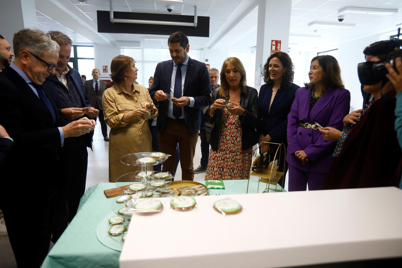 El aeropuerto de Córdoba recibe el primer vuelo de Binter desde Canarias, en imágenes