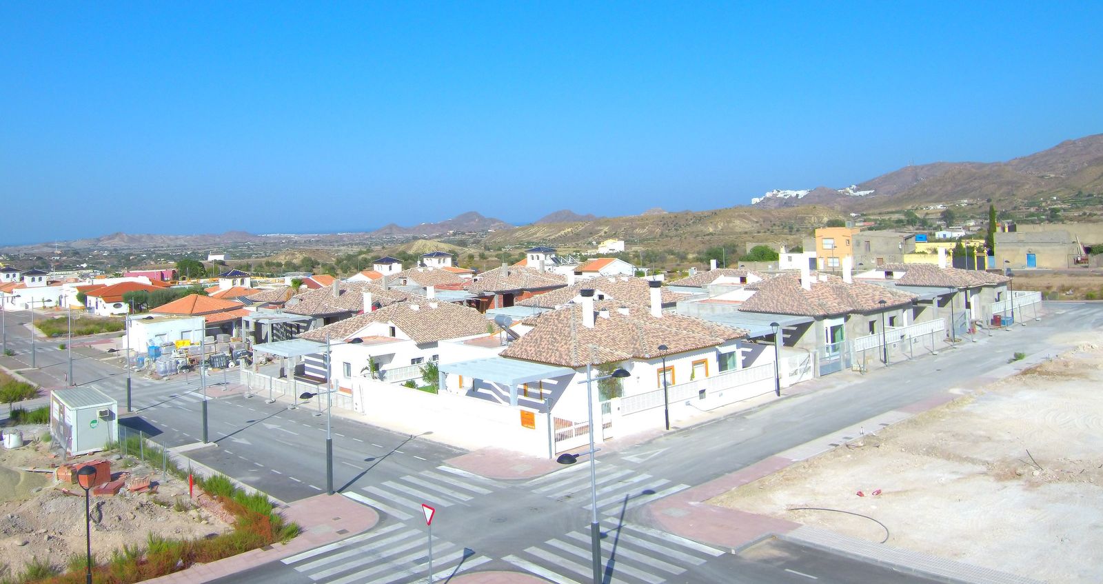 Imagen aérea de la promoción de viviendas que ha desarrollado Promobys en Turre bajo la denominación Urbanización Vistacabrera.