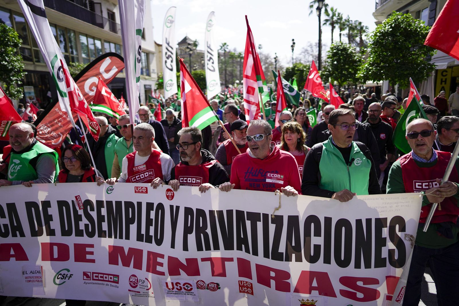 La manifestación de empleados municipales, en imágenes