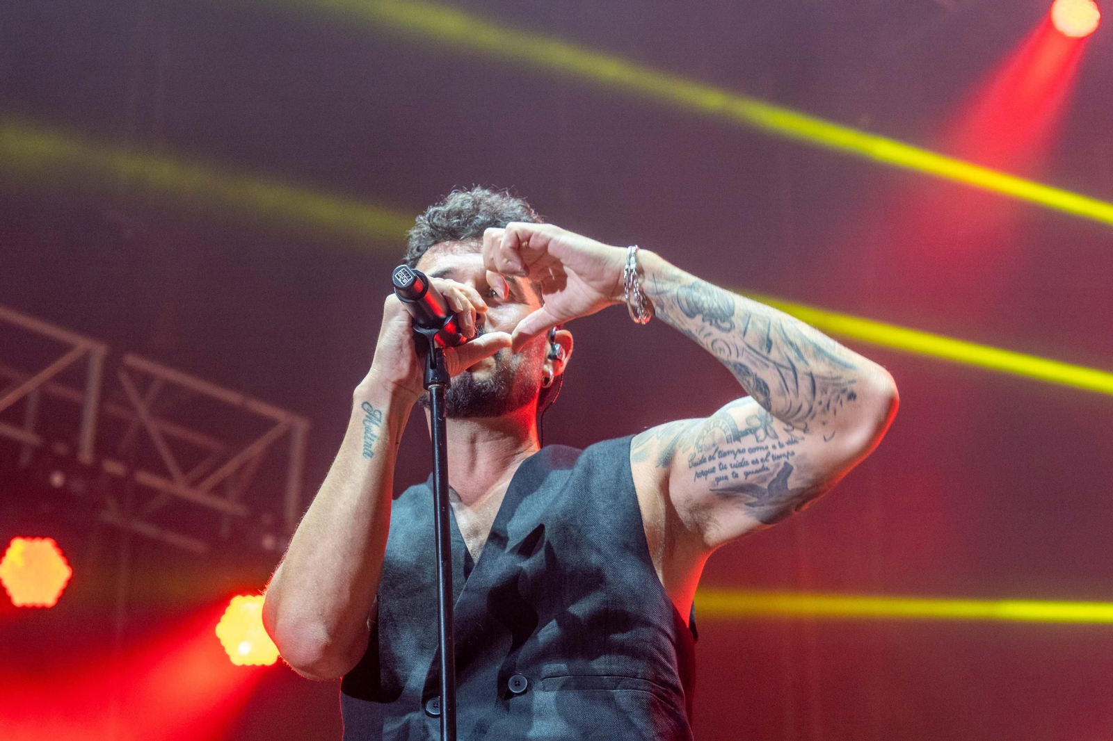 Colombinas 2025: El concierto de Antoñito Molina en las Fiestas Colombinas en imágenes