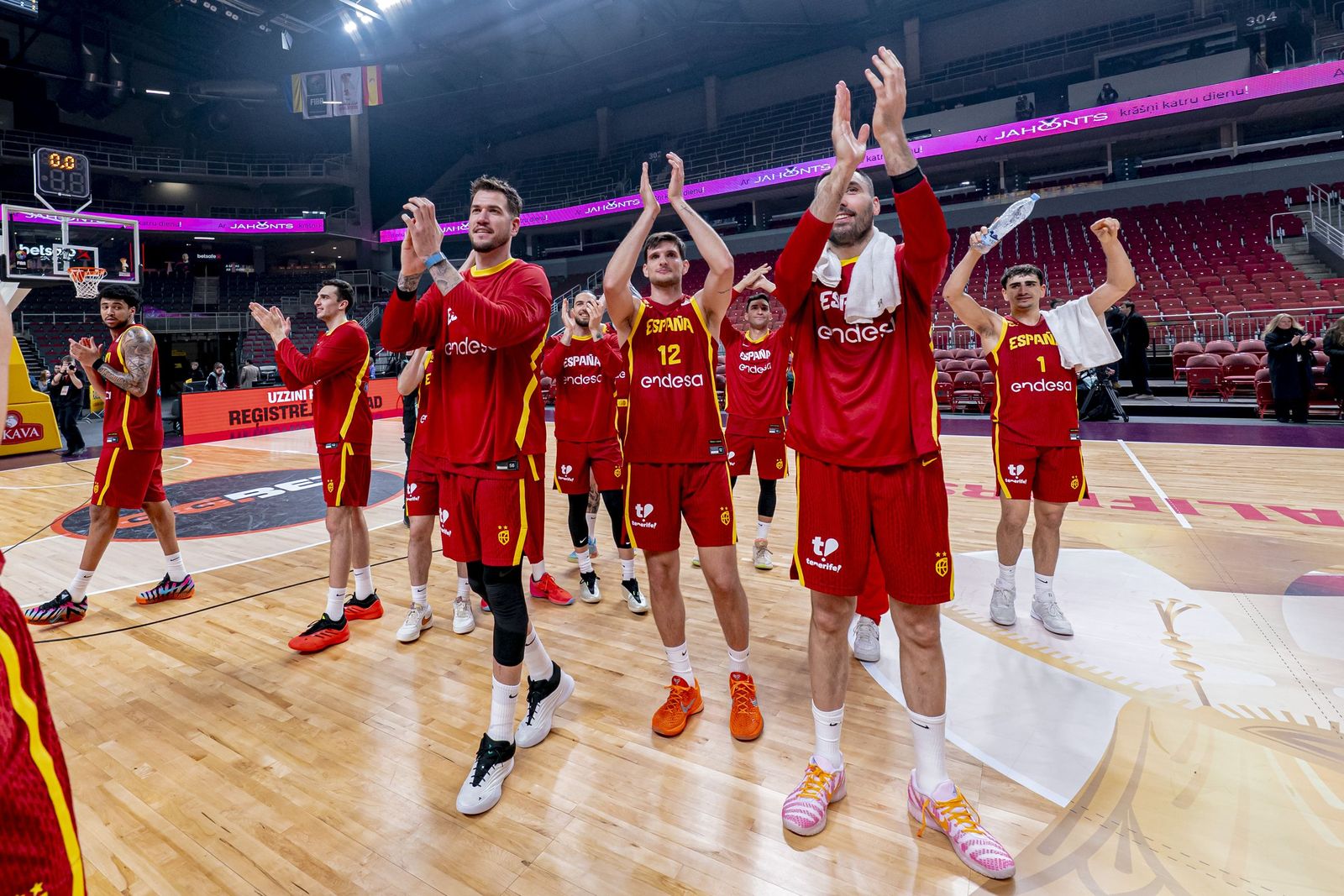 Las mejores fotos del Ucrania-España de baloncesto