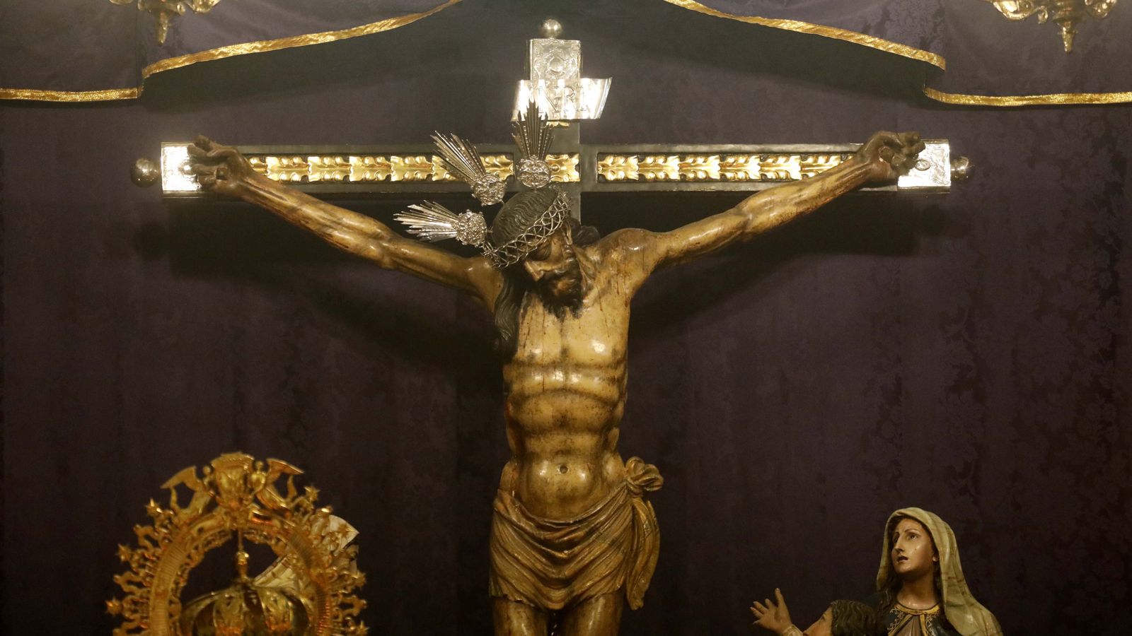 Fotos del Miercoles Santo en Tarifa:  Cristo del Consuelo y Nuestra Señora de las Lágrimas