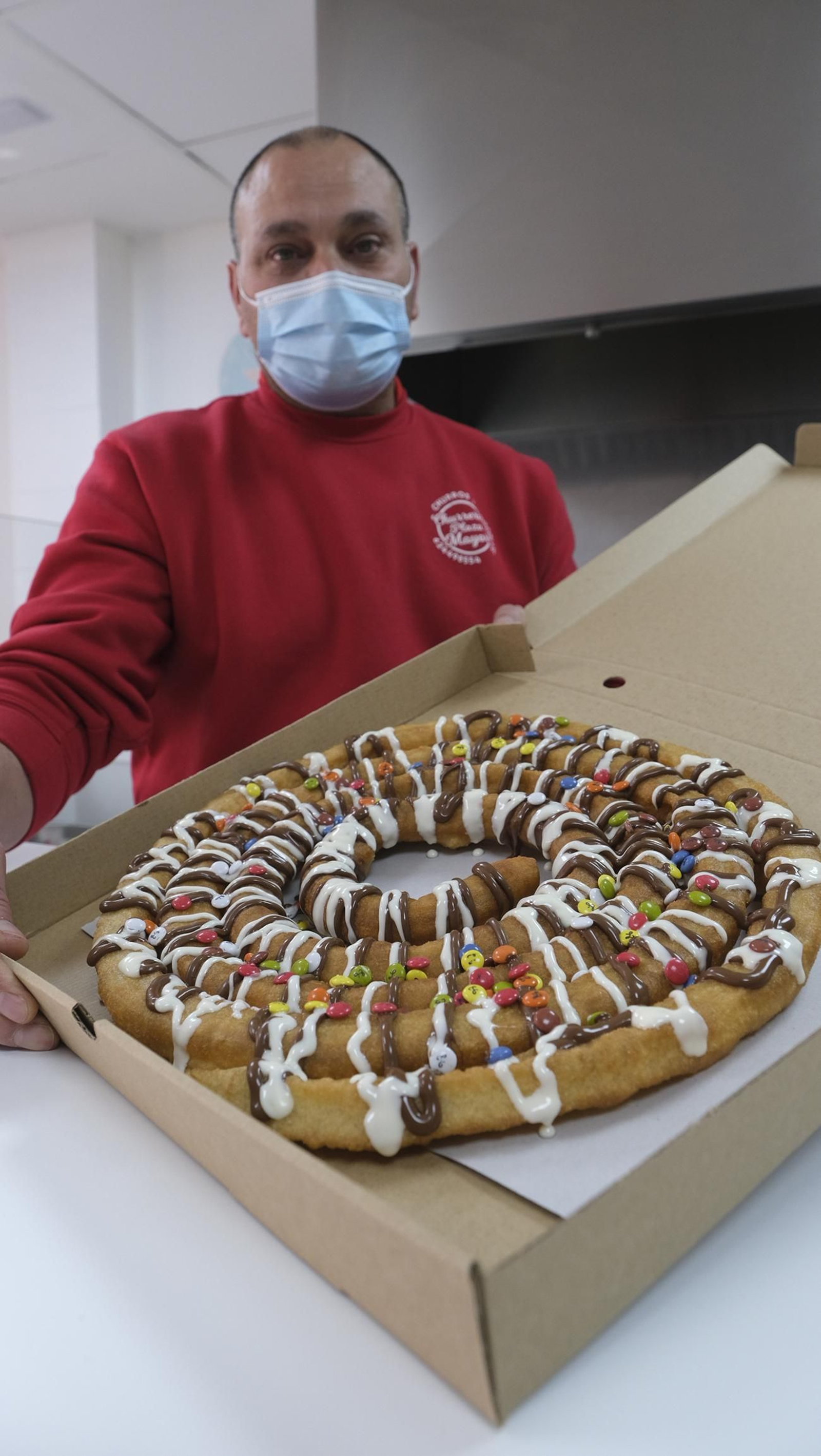 Fotogalería churro-pizza. Churrería Plaza Mayor. Huércal Overa.