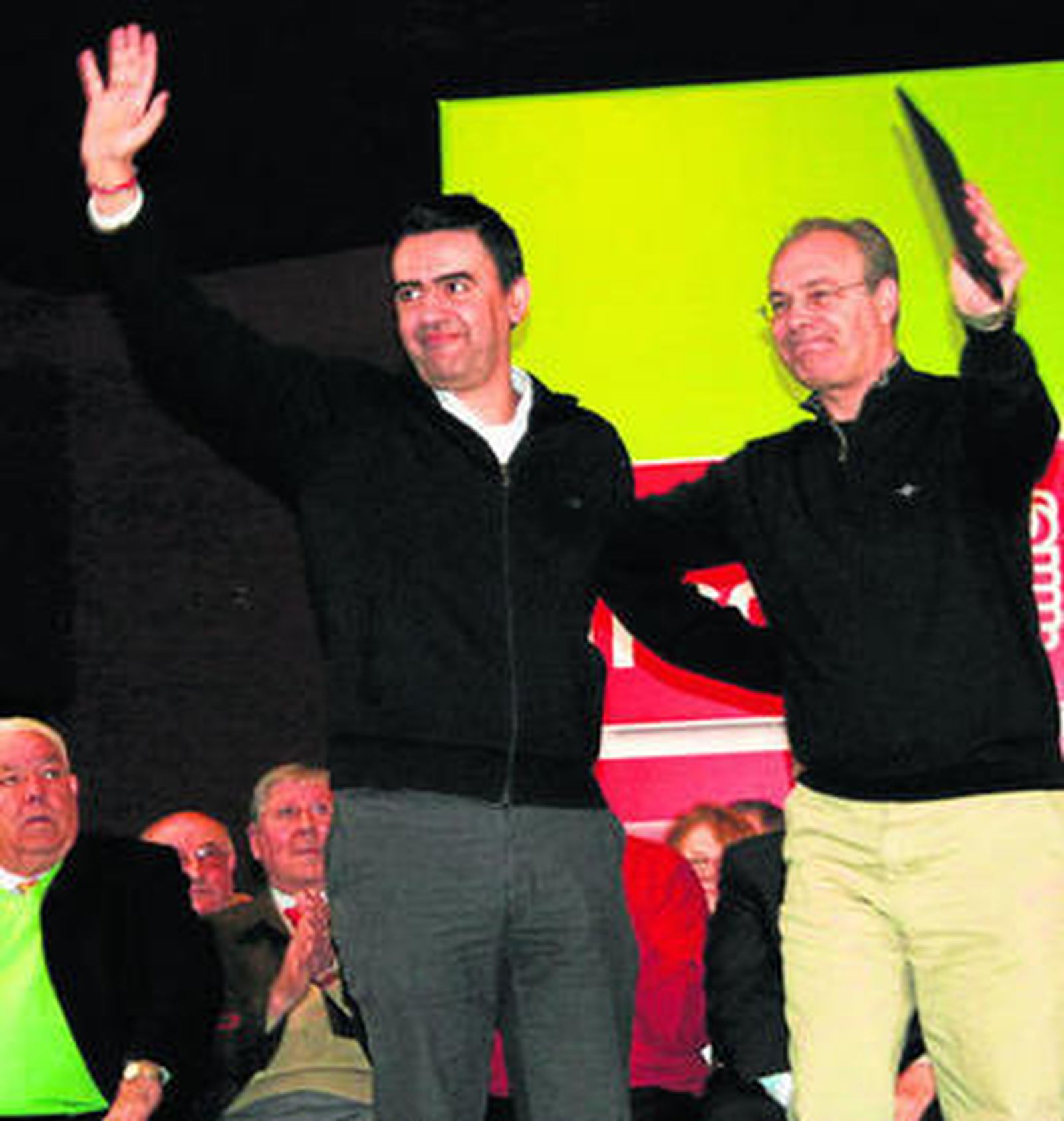 Mario Jiménez con el secretario del PSOE en Córdoba, Juan Pablo Durán.
