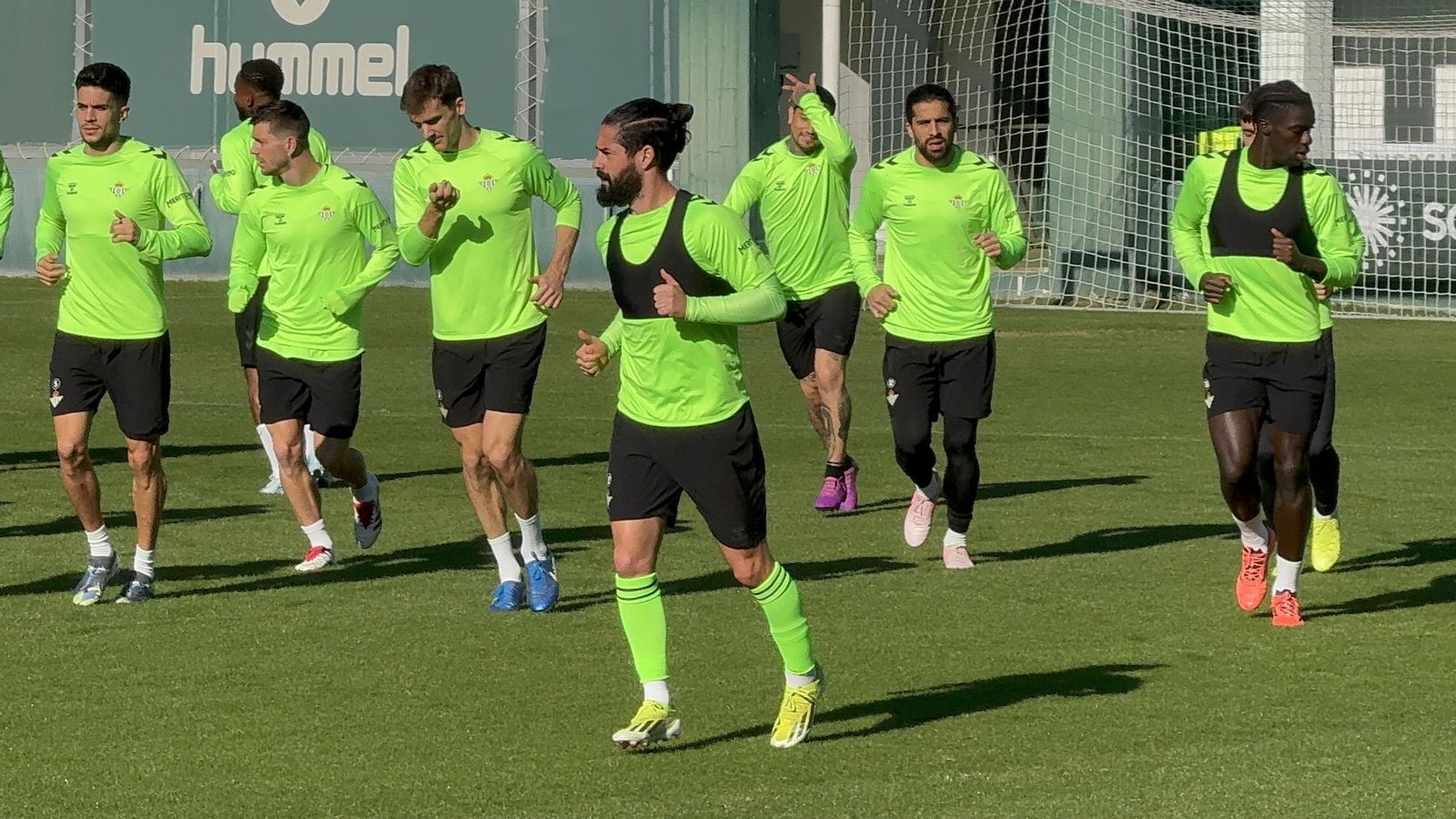Isco sigue entrenando junto al resto de sus compañeros