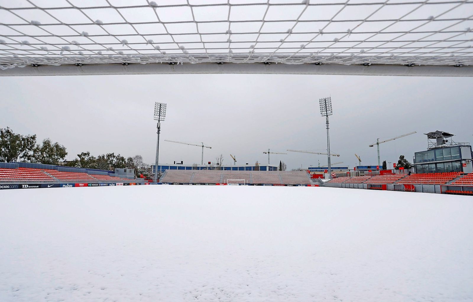 La ciudad deportiva del Atlético de Madrid, durante el temporal del viernes.