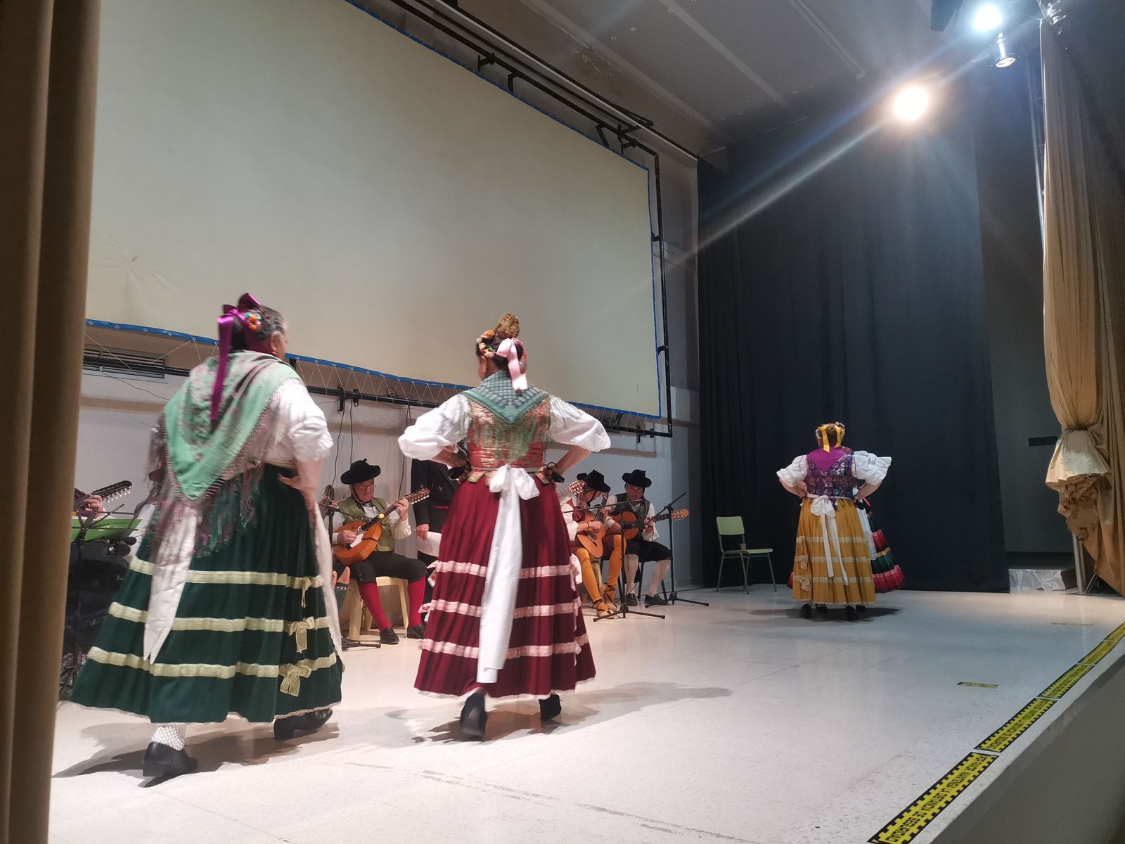 Fandanguillos, soleares y parrales animan a los reos de ‘El Acebuche’