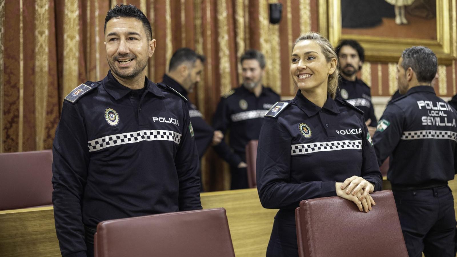 Policías locales que se han incorporado este viernes a la plantilla de Sevilla.