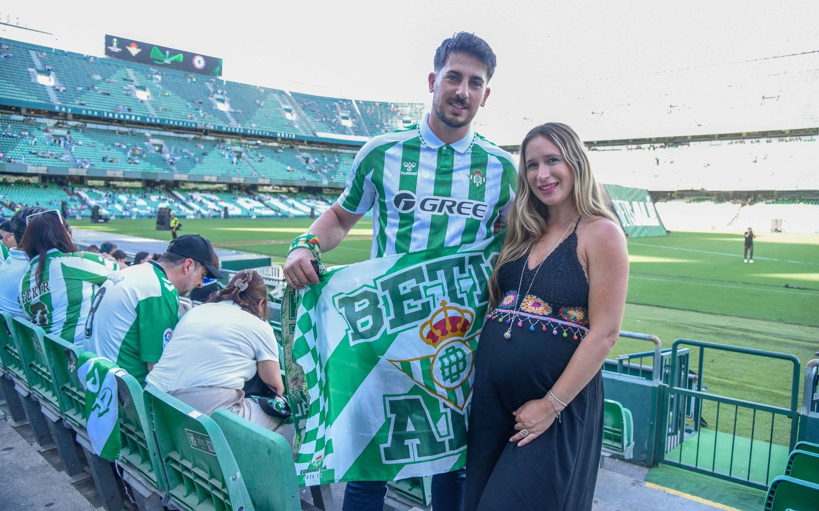 Las fotos de la afición del Betis en el Villamarín