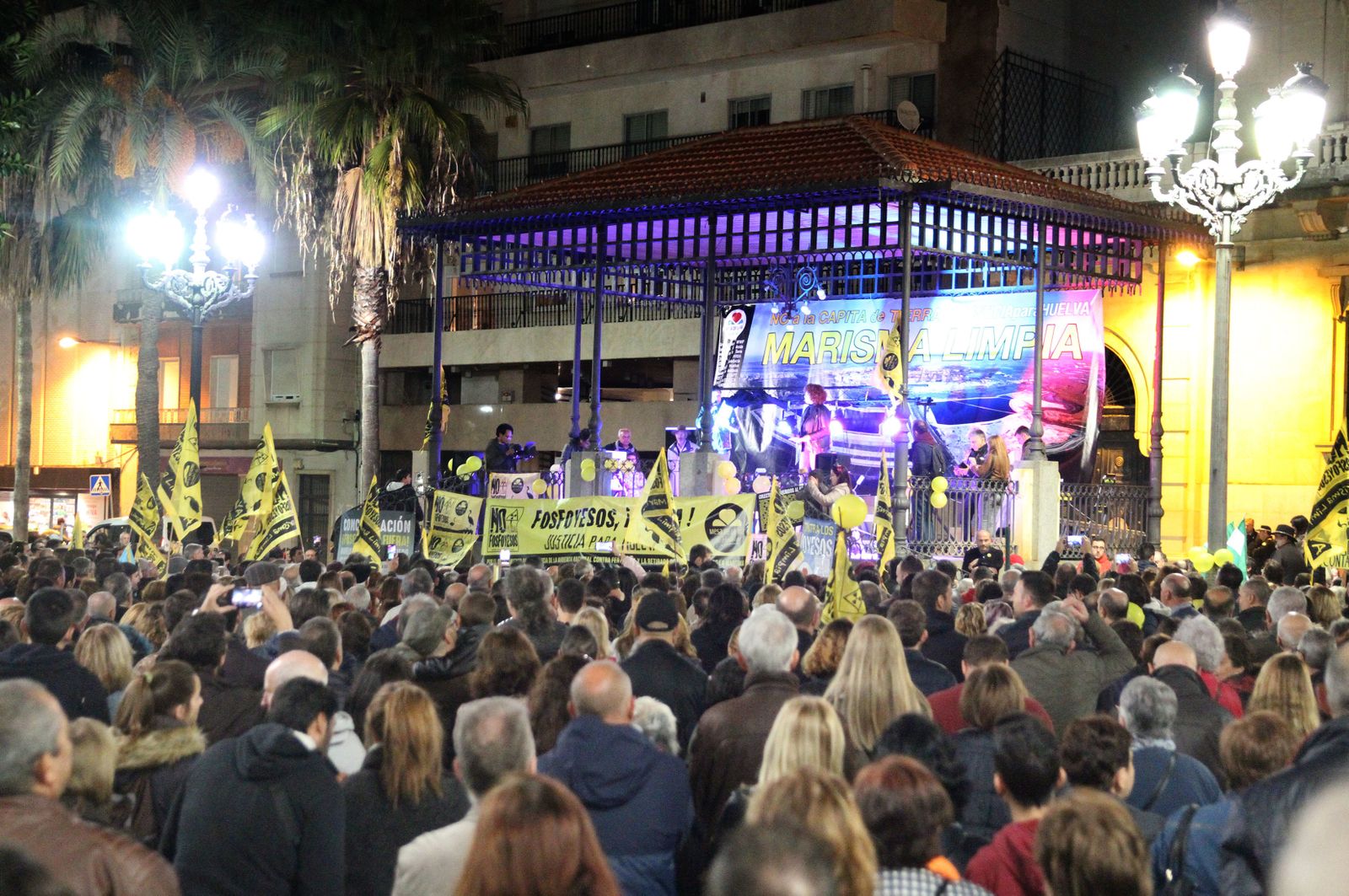 Imágenes de la manifestación contra los Fosfoyesos