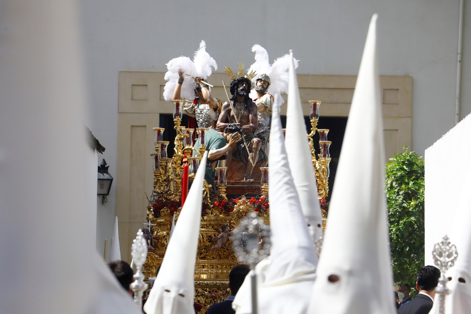 Lunes Santo en Córdoba: la procesión de la Merced, en imágenes