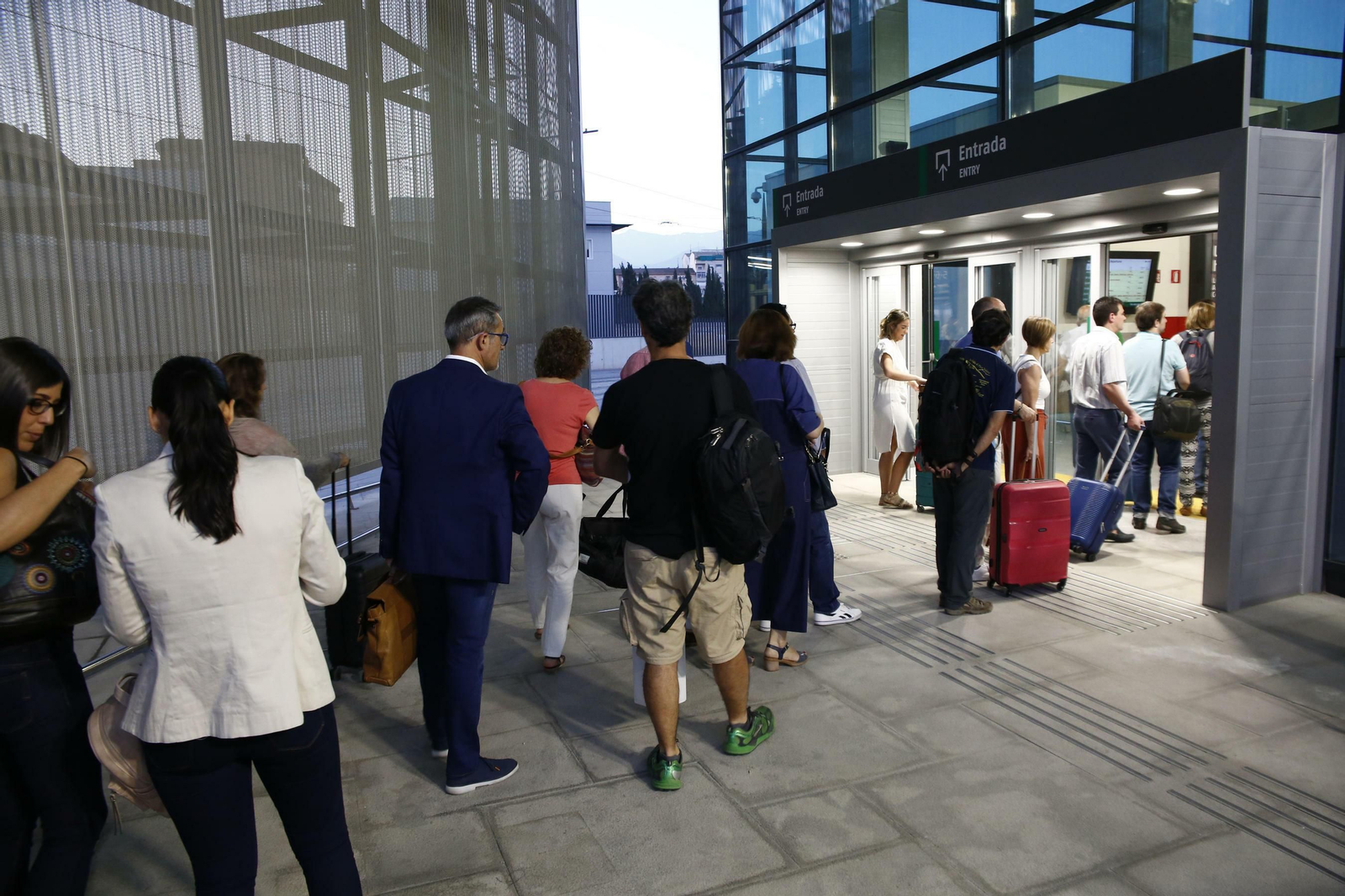 Las imágenes del primer día del AVE