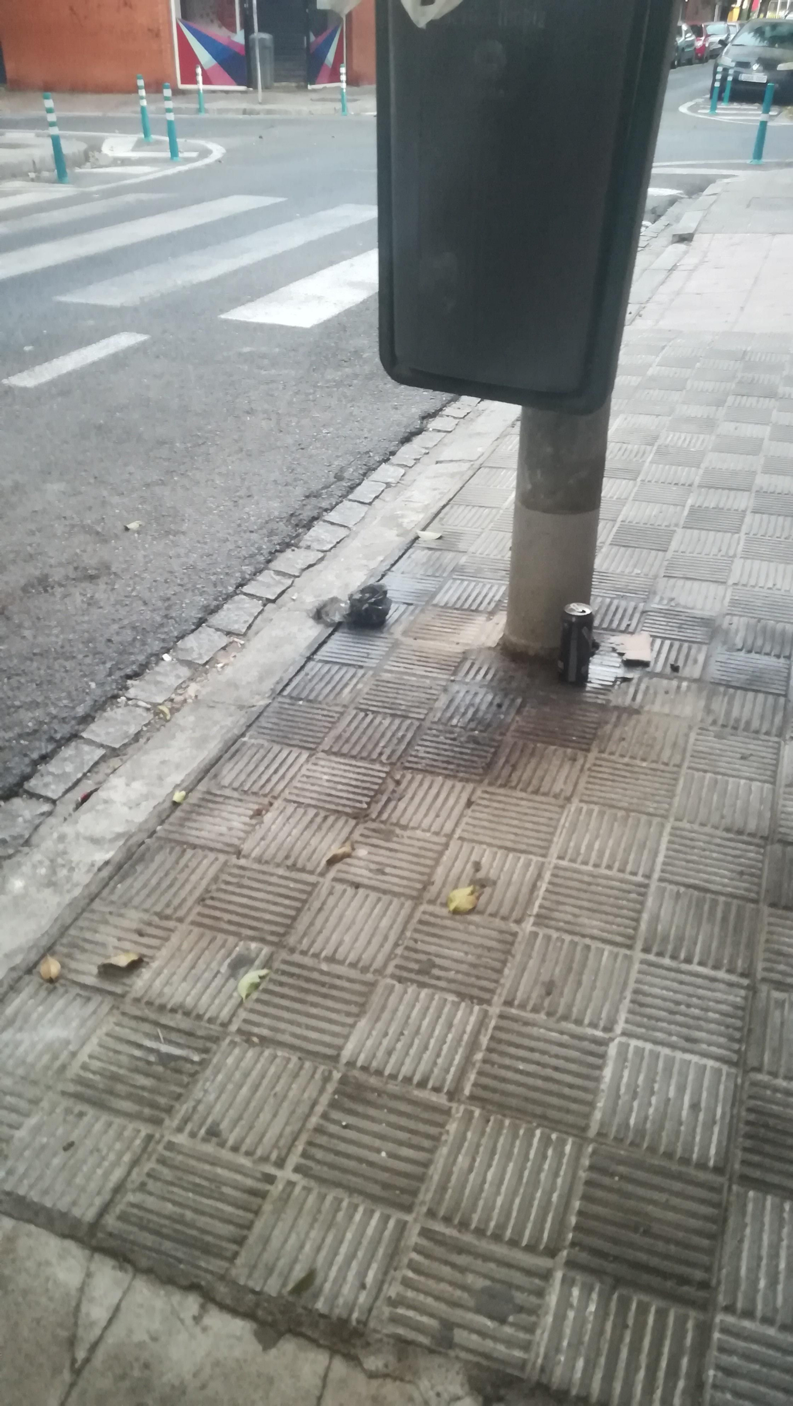 Galería de imágenes de la suciedad en distintos puntos de la ciudad.