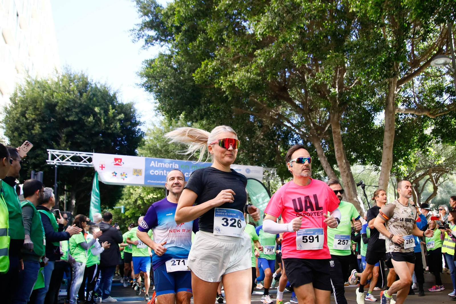 Imágenes de la Carrera contra el Cáncer de Almería