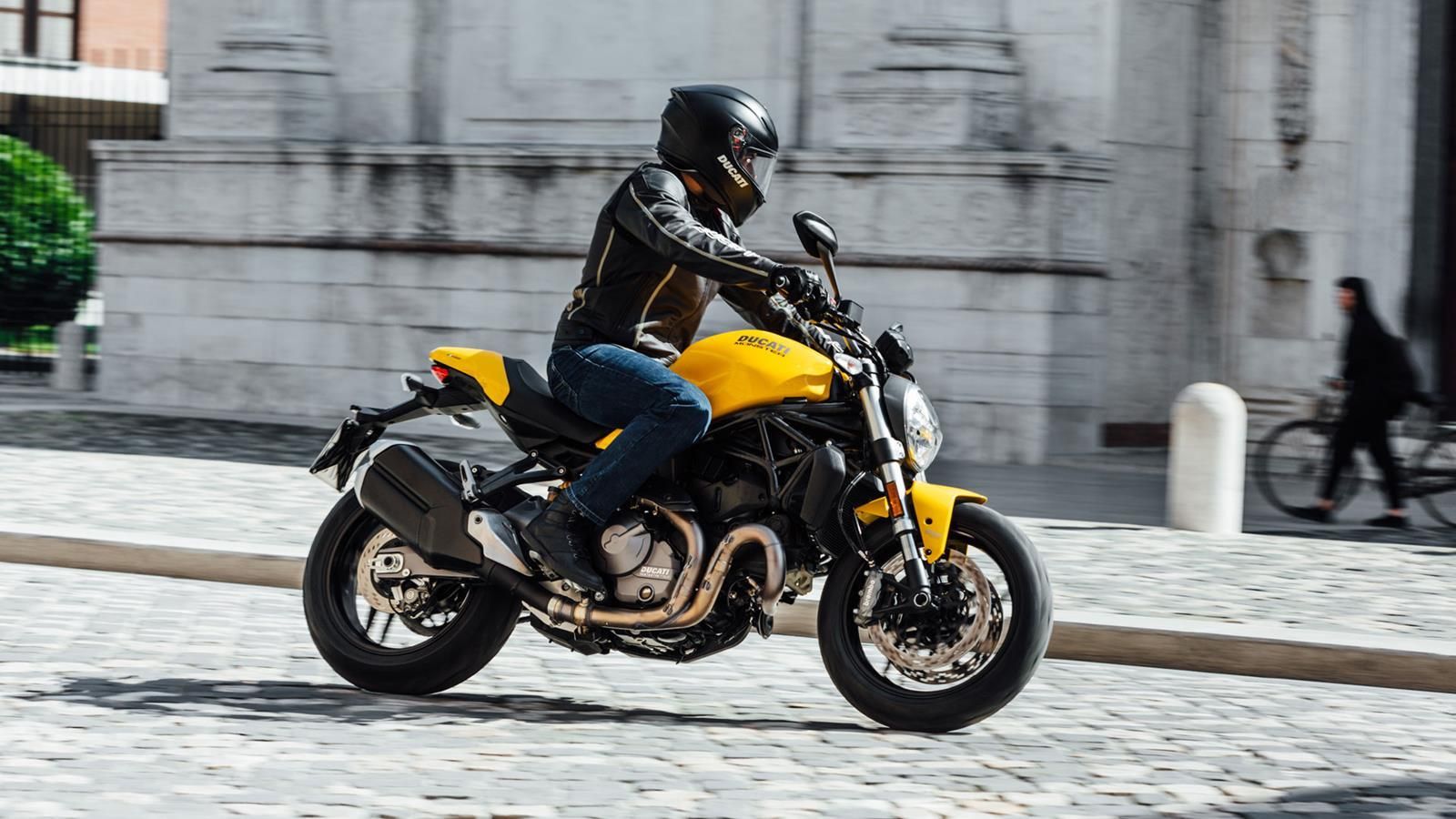 Ducati Monster 821.