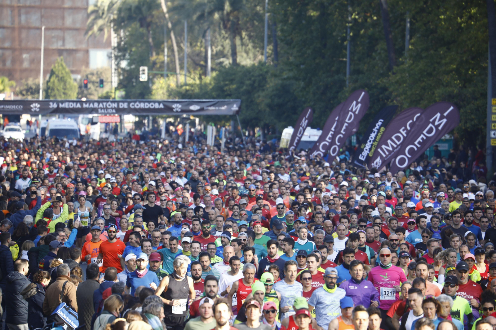 Las imágenes de la salida de la 36 Media Maratón de Córdoba