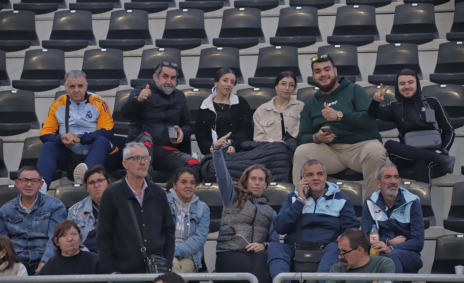 Búscate en el Ciudad de La Línea durante el Balona - Sevilla C