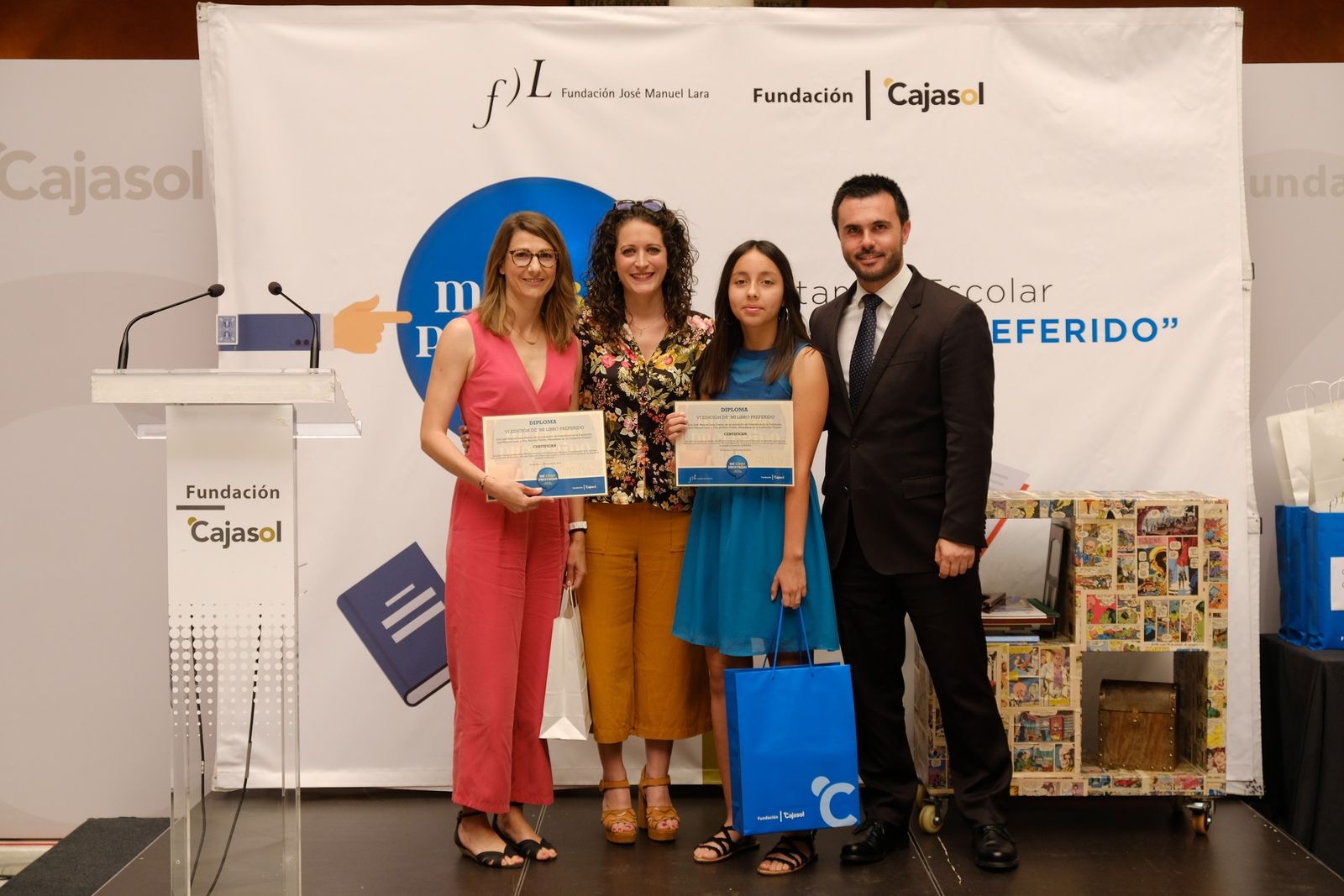 Una alumna del IES Juan Goytisolo de Carboneras, finalista de 'Mi libro preferido'.