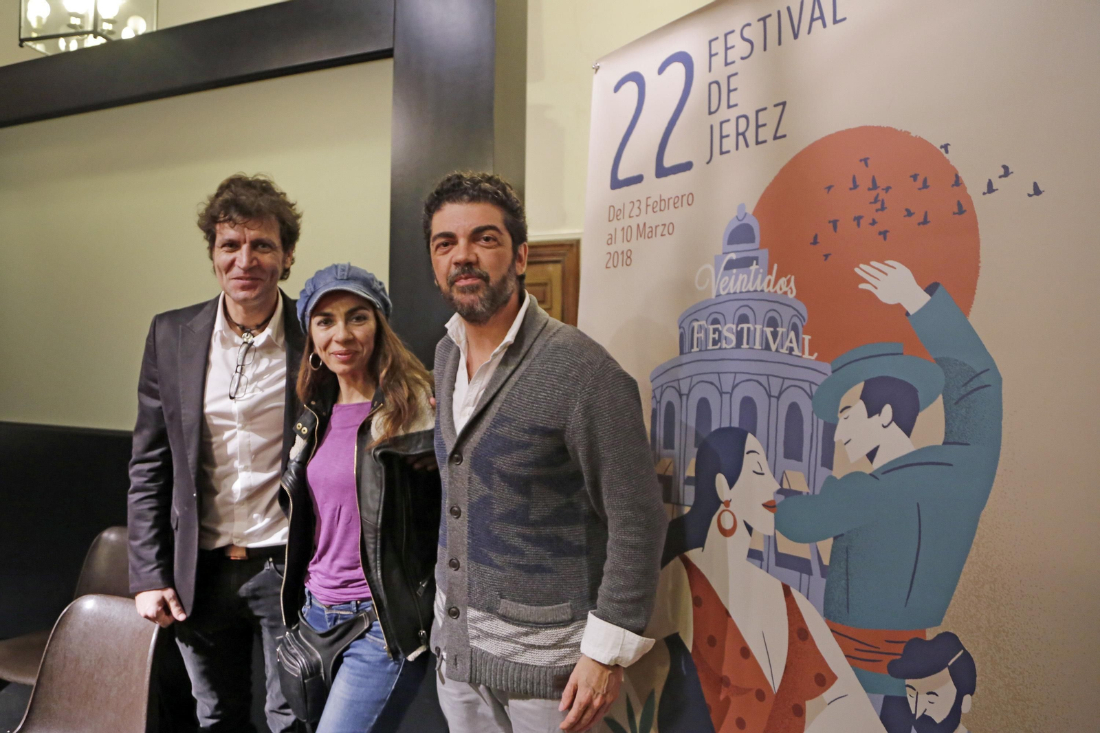 Juan Ogalla, Isabel Bayón y José Carlos Gómez, ayer en San Ginés.