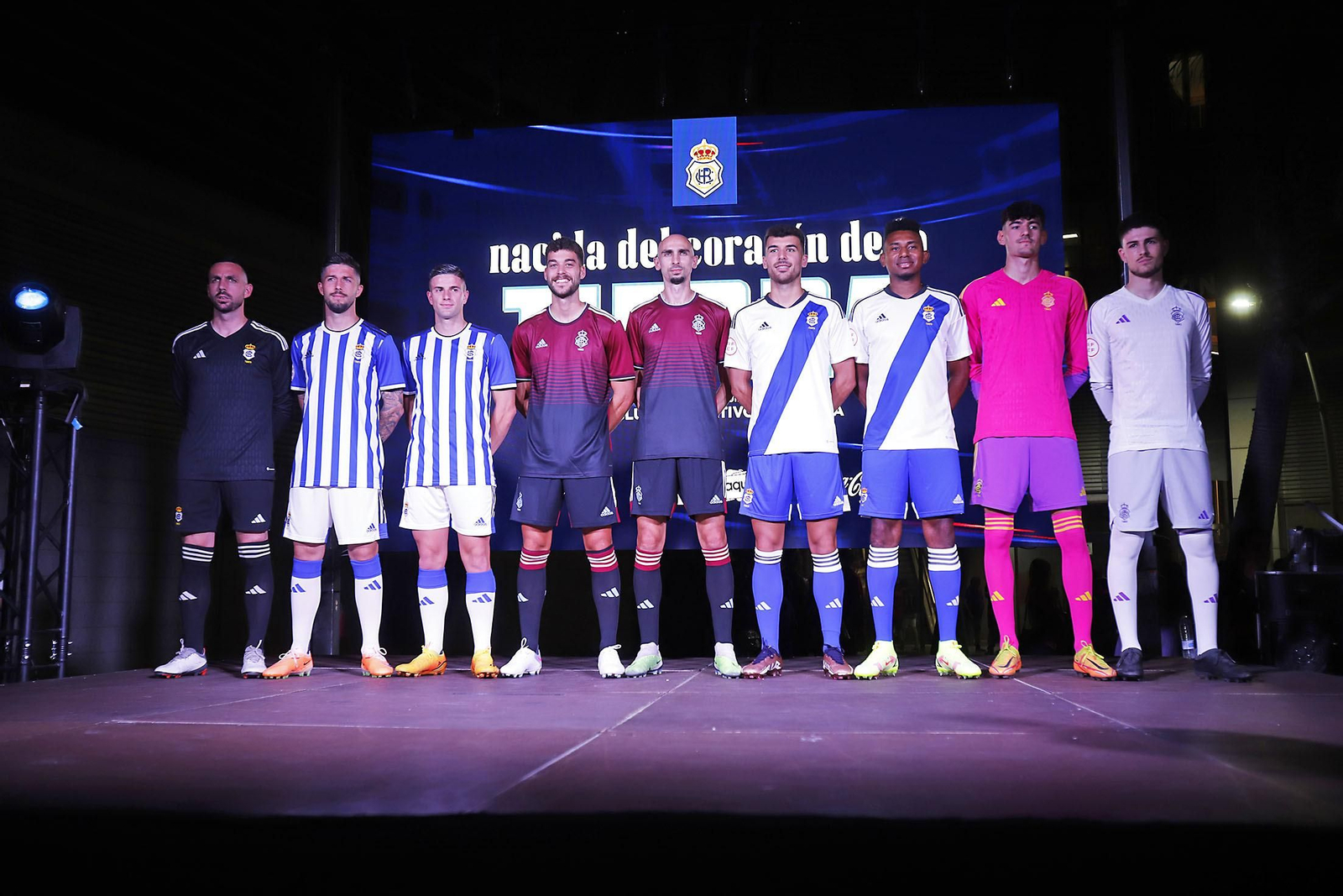 Imágenes de las nuevas equipaciones del Recreativo de Huelva para la temporada 2023/24